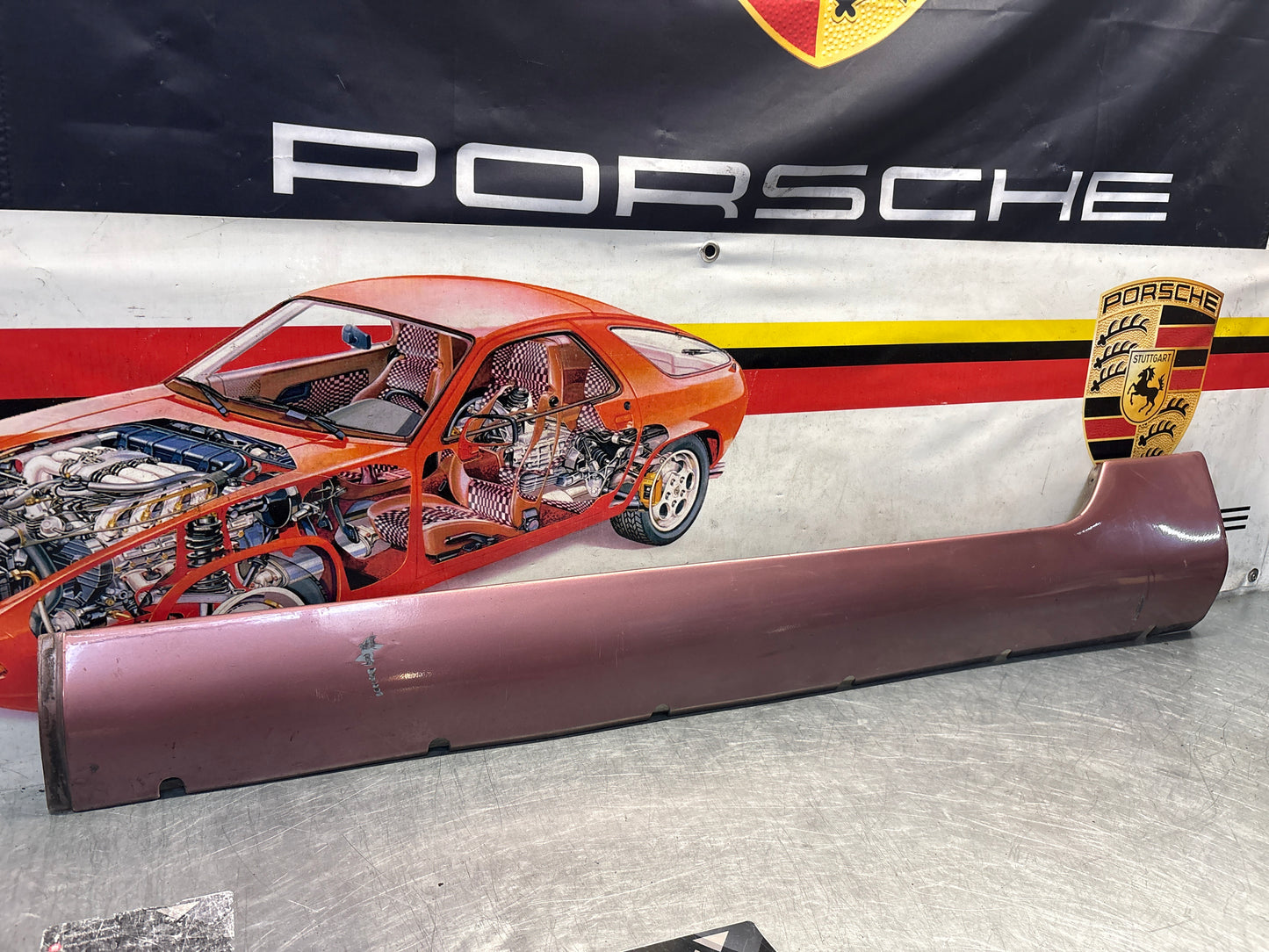 Porsche 928 S4 left sill cover, used 92855908502