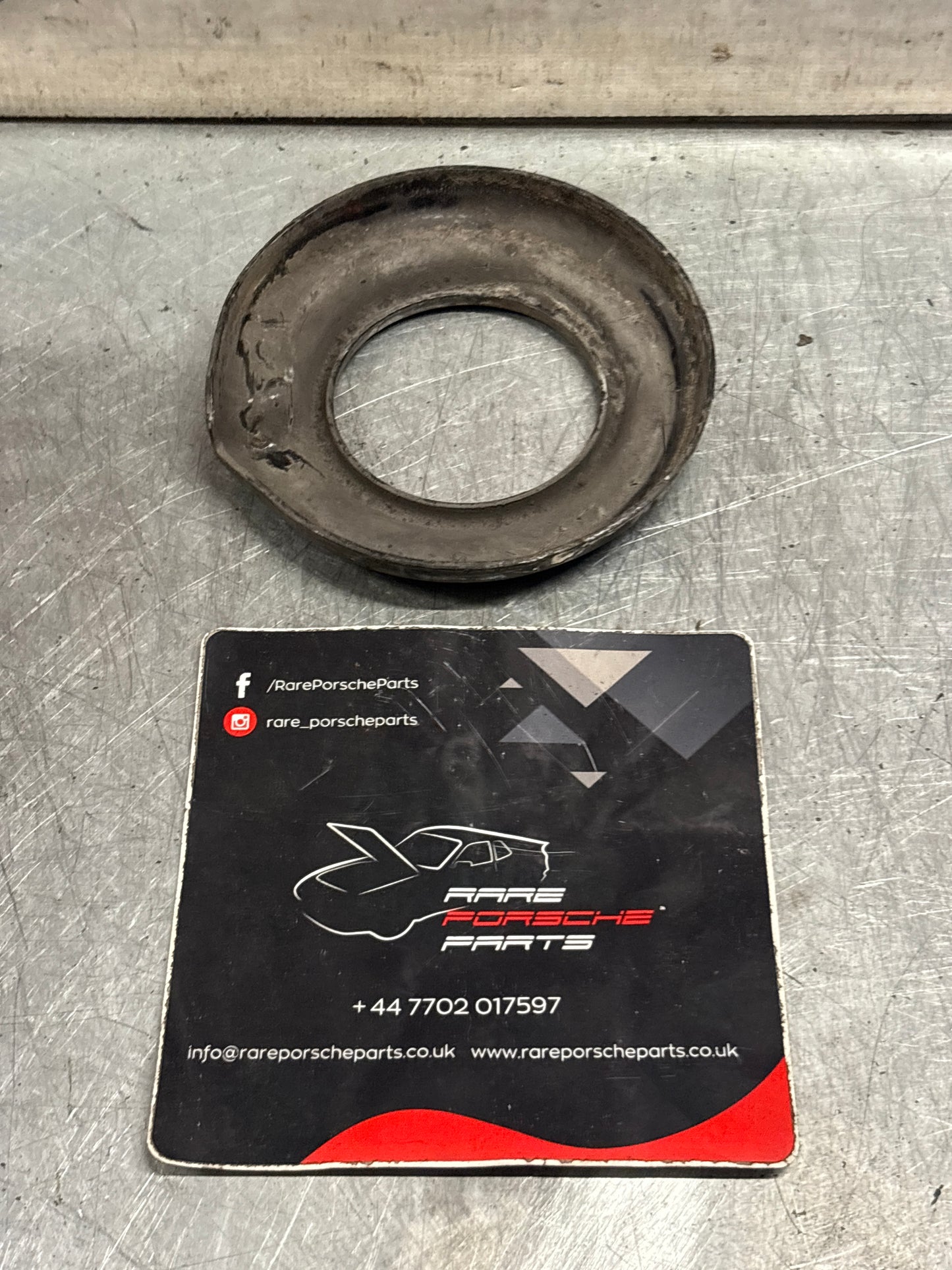 Porsche 928 Suspension ring plate, used 92833352102