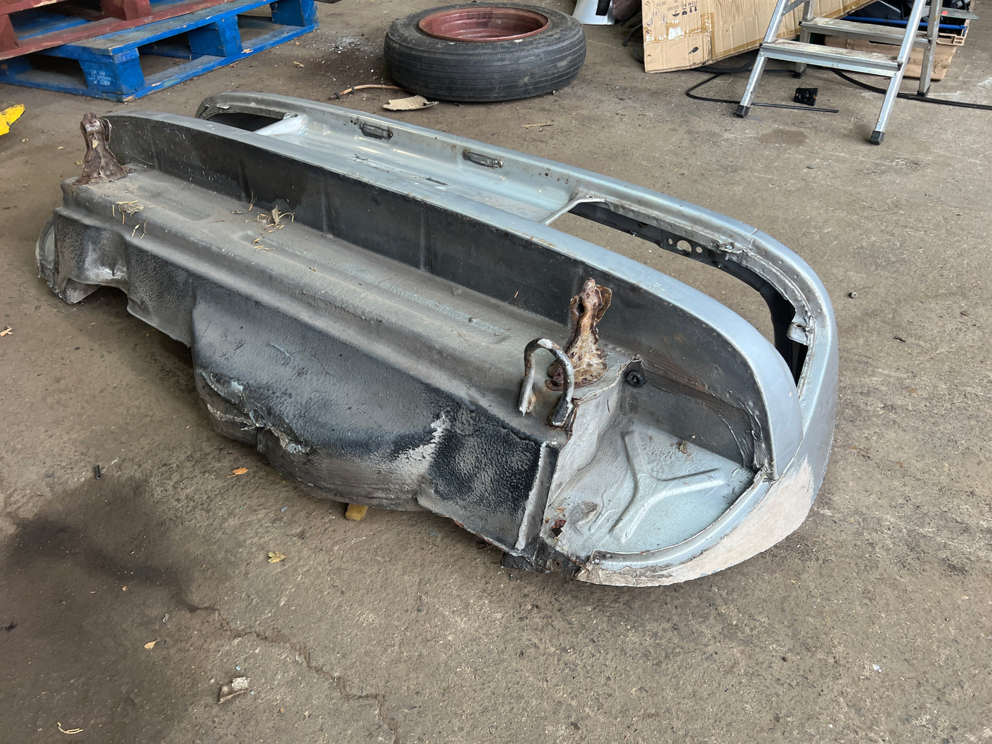 Porsche 924  rear panel cut used