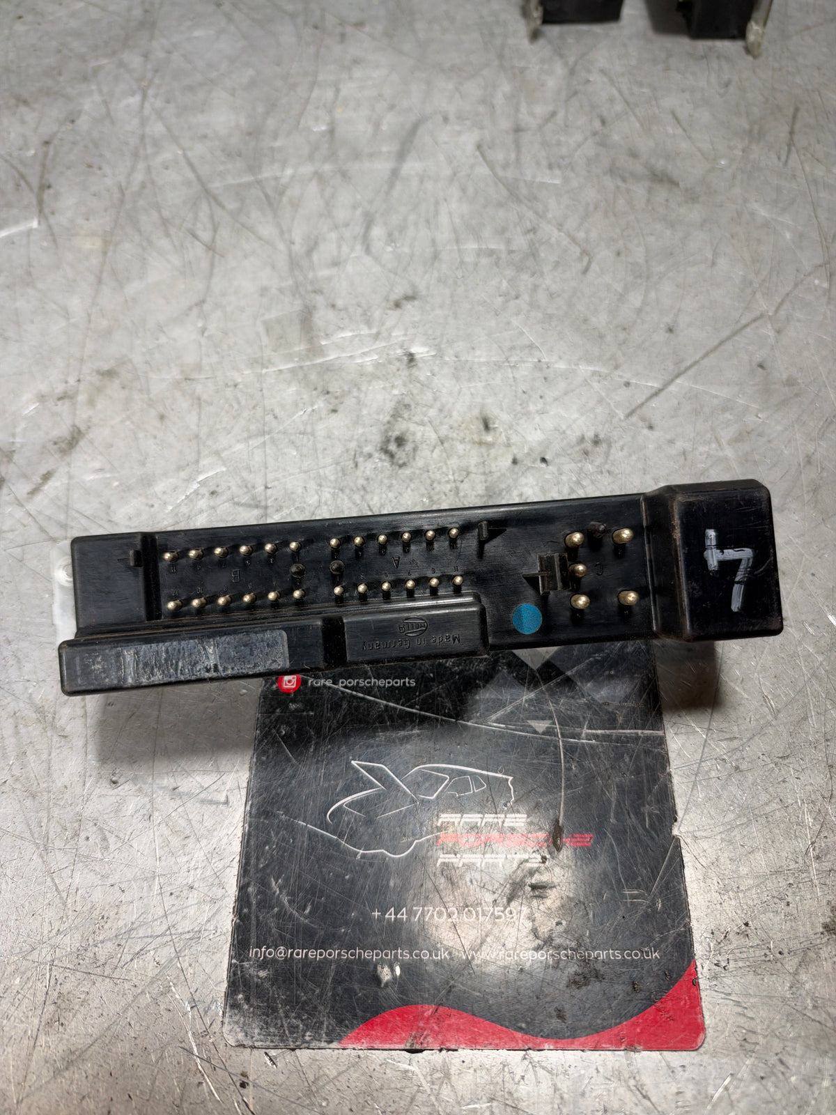 Porsche 944 climate heater control switch unit 85.5-91 years. 94465302103 used, broken plastic