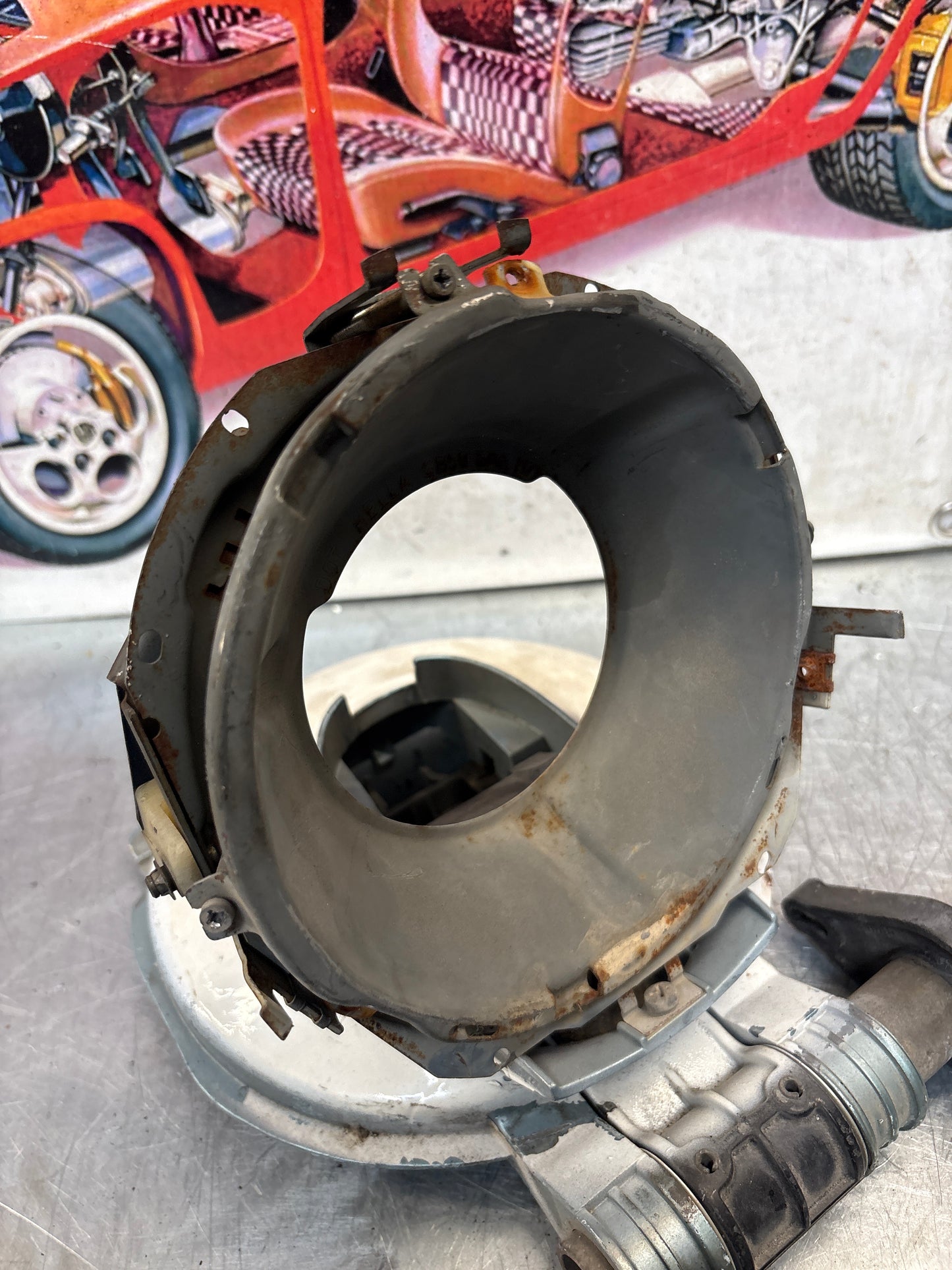 Porsche 928 left headlight swivel frame 92875024902 92875024302 used