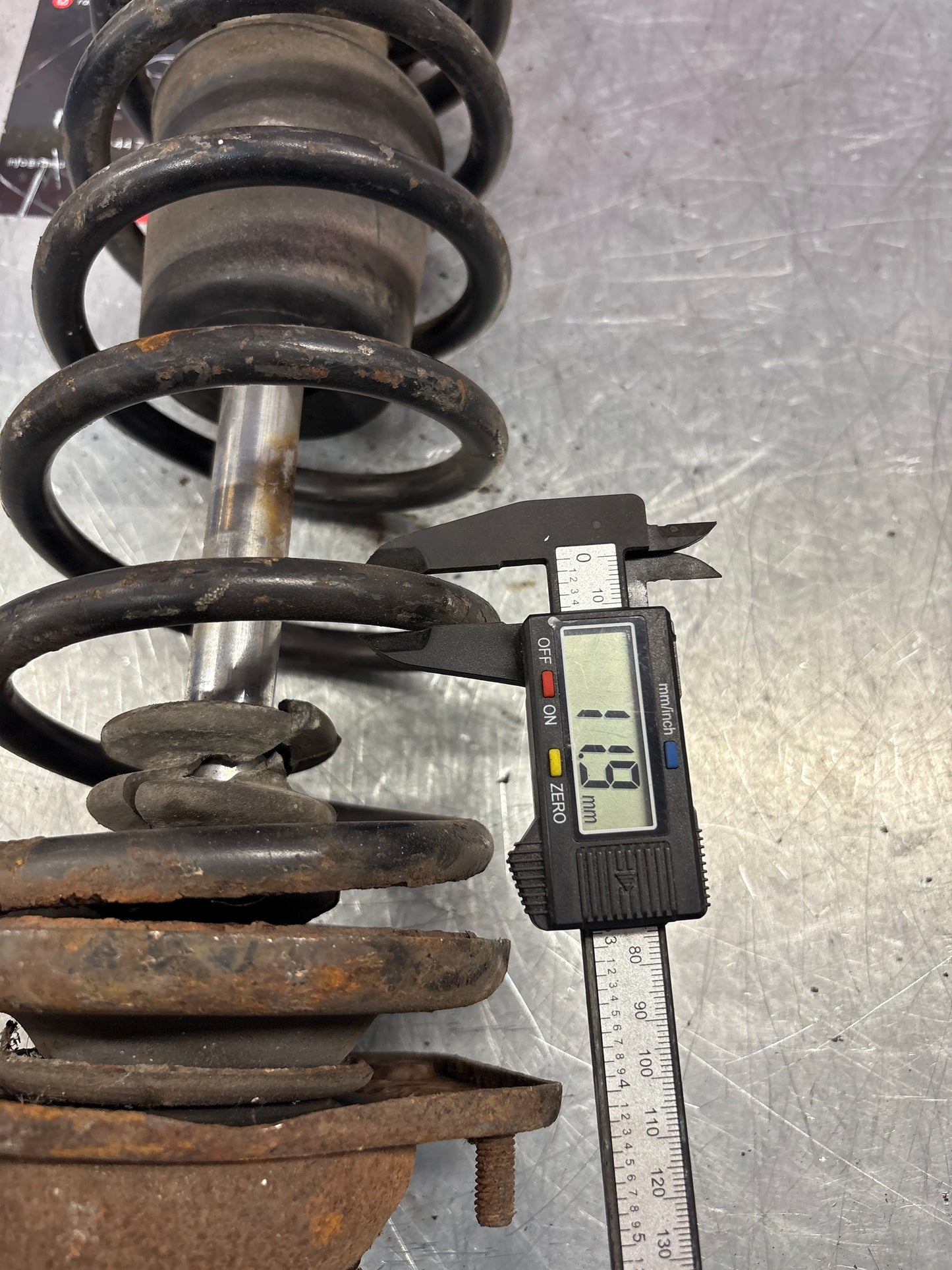 Porsche 924 Front shock absorber, used 477412032F