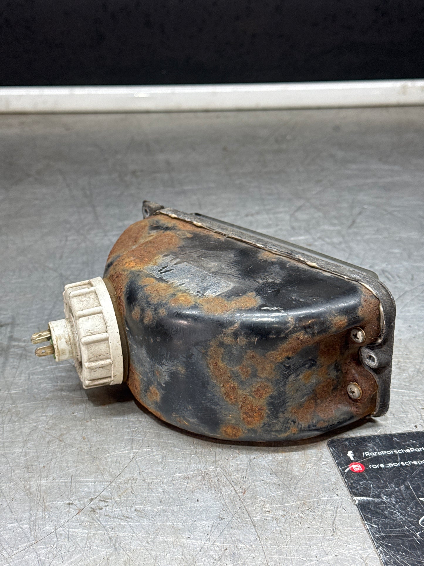 Porsche 924 Front left driving light, Used 477941751D