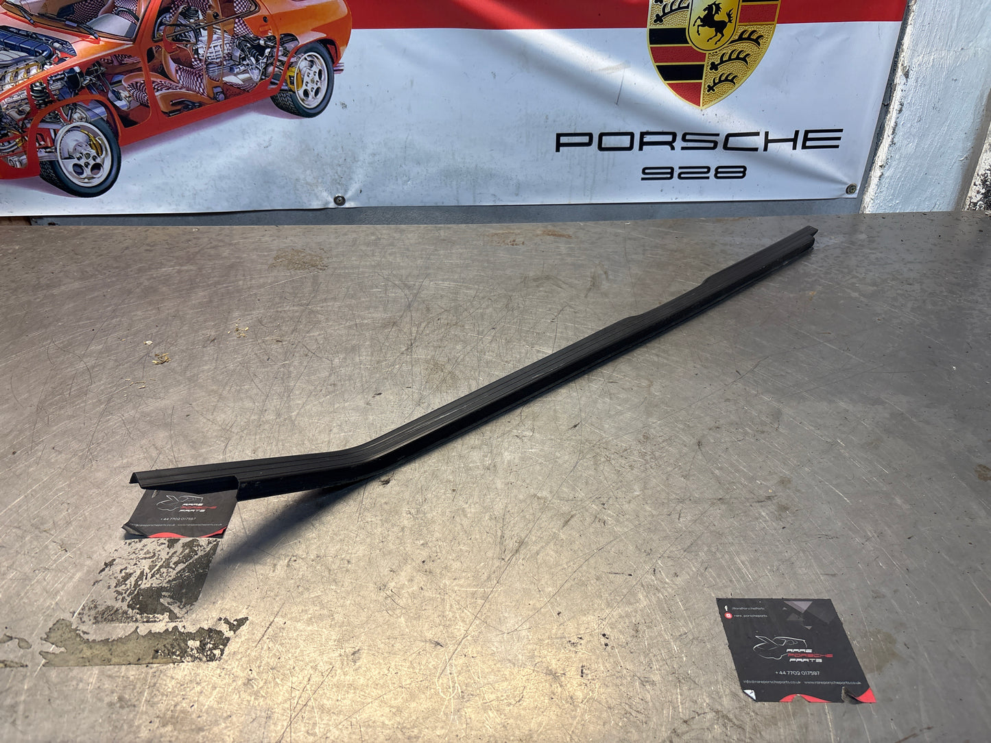 Porsche 944 85.5- right sill trim, used 94455112200