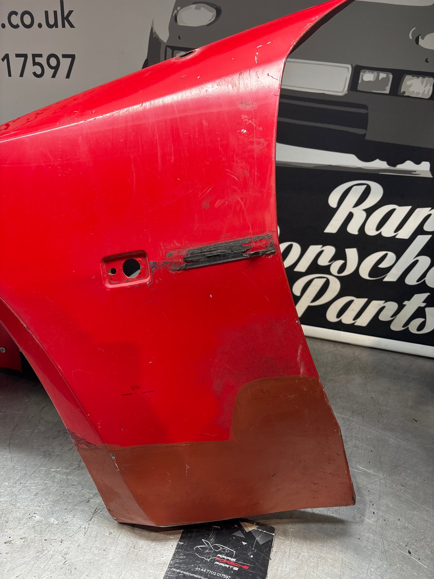 Porsche 944 early left front wing, used 93150302103 no rust, with aerial hole