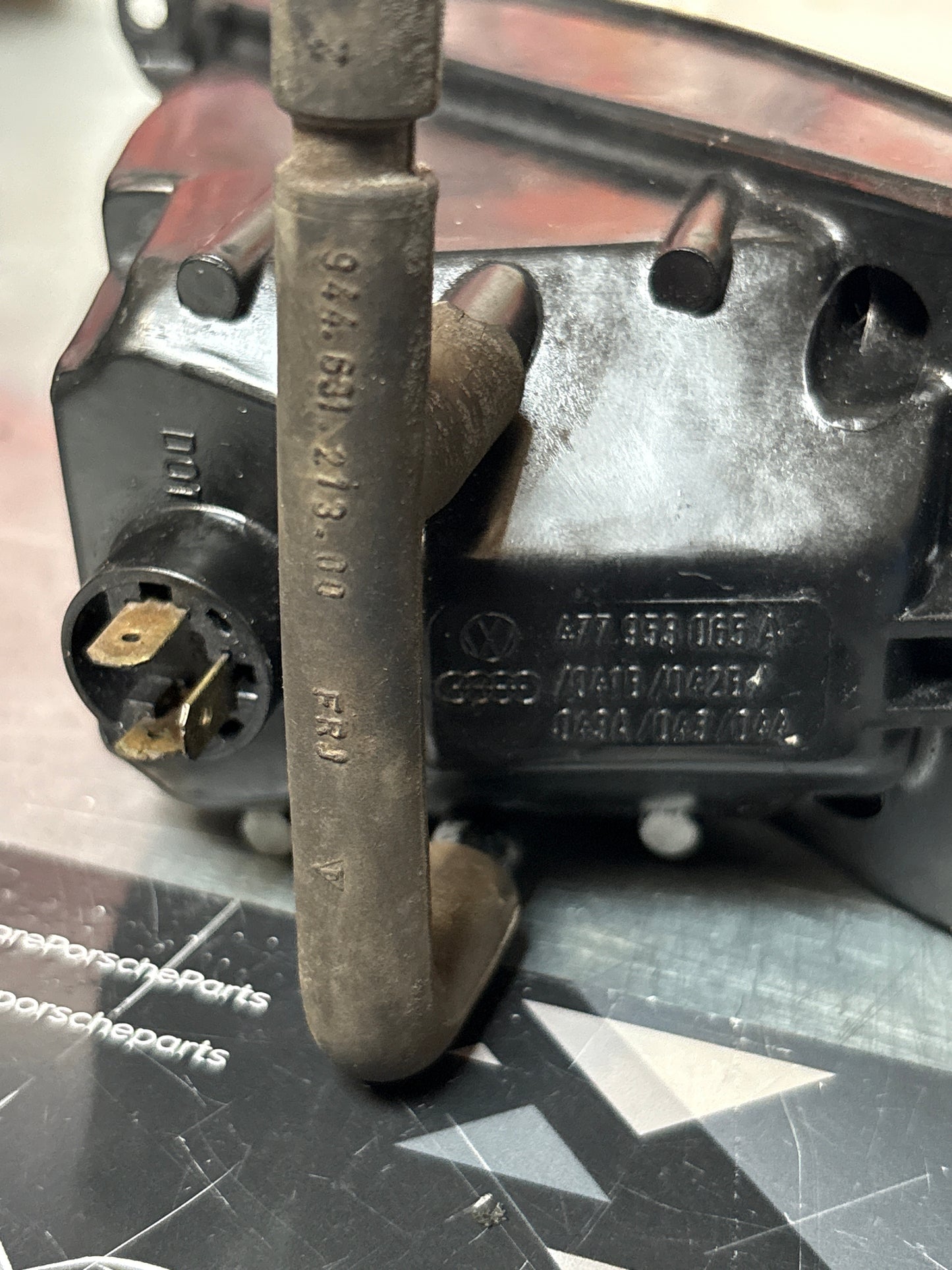 Porsche 924 O/S LH Front indicator unit used 477953065A