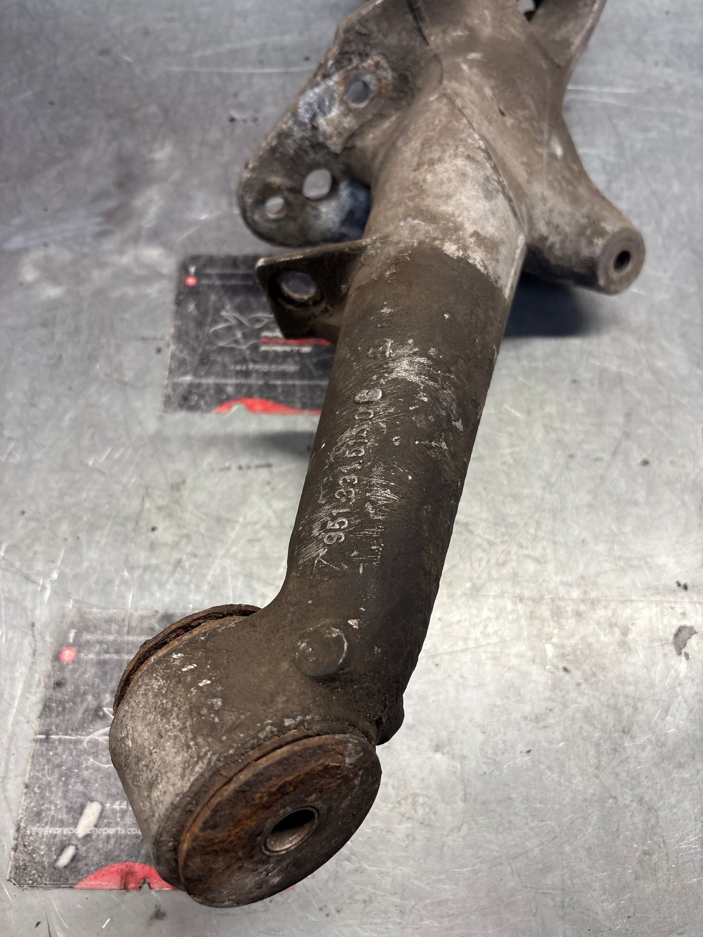 Porsche 944 alloy rear right trailing arm, used 95133151405 / 9513315144R used, with hubs
