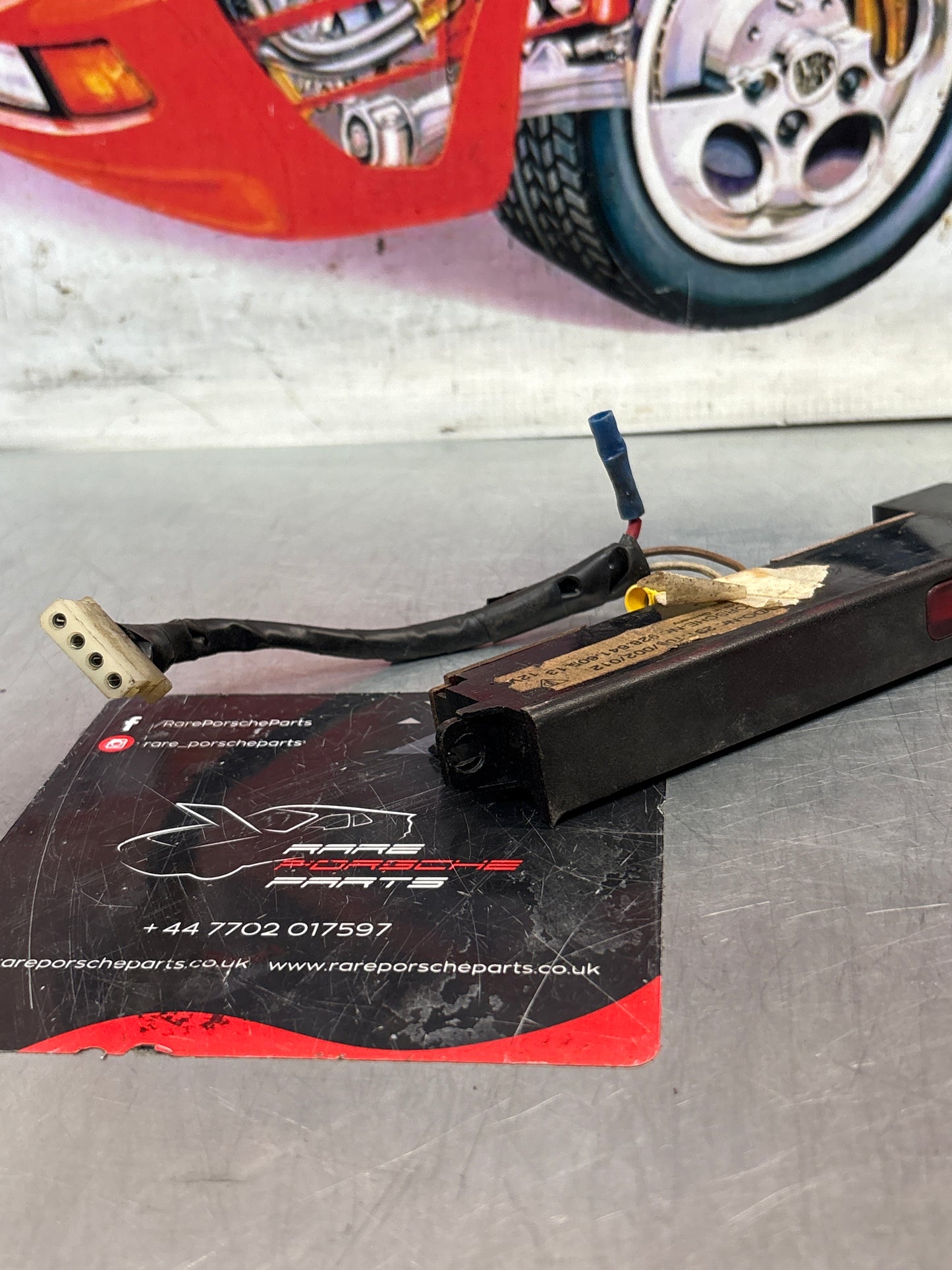 Porsche 928 front center dash panel 92864160913 used