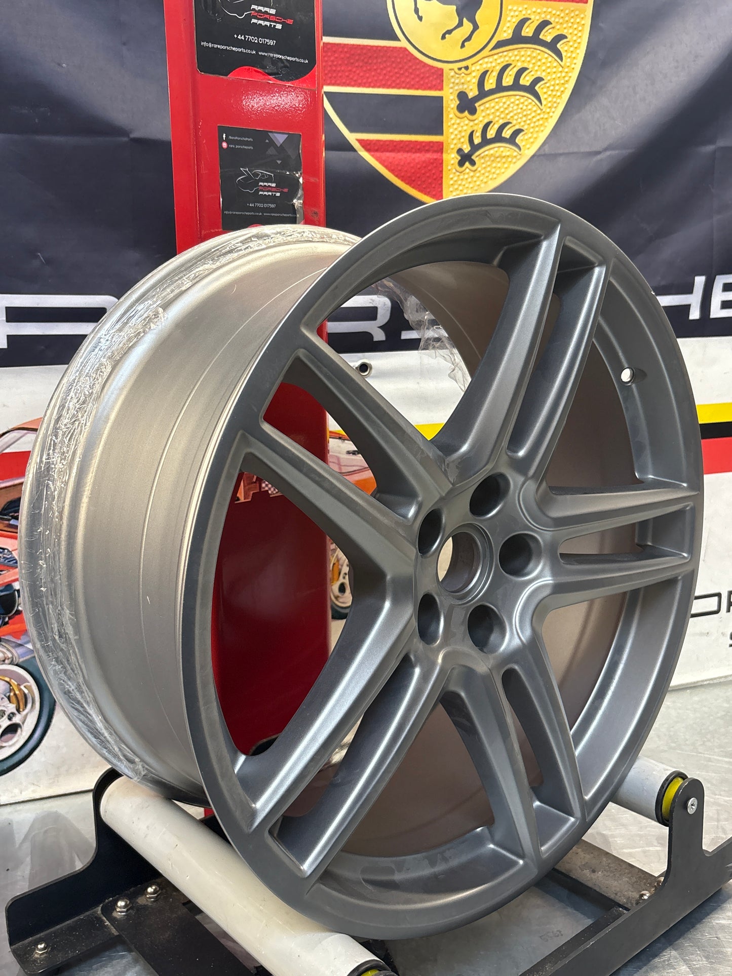 Porsche Macan II 20 inch wheel, refurbished 95B601025DJ 9Jx20H2 ET26