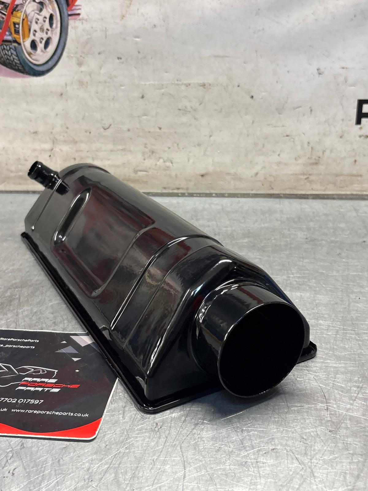 Porsche 924 turbo air box filter housing upper 93111002103 refurbished