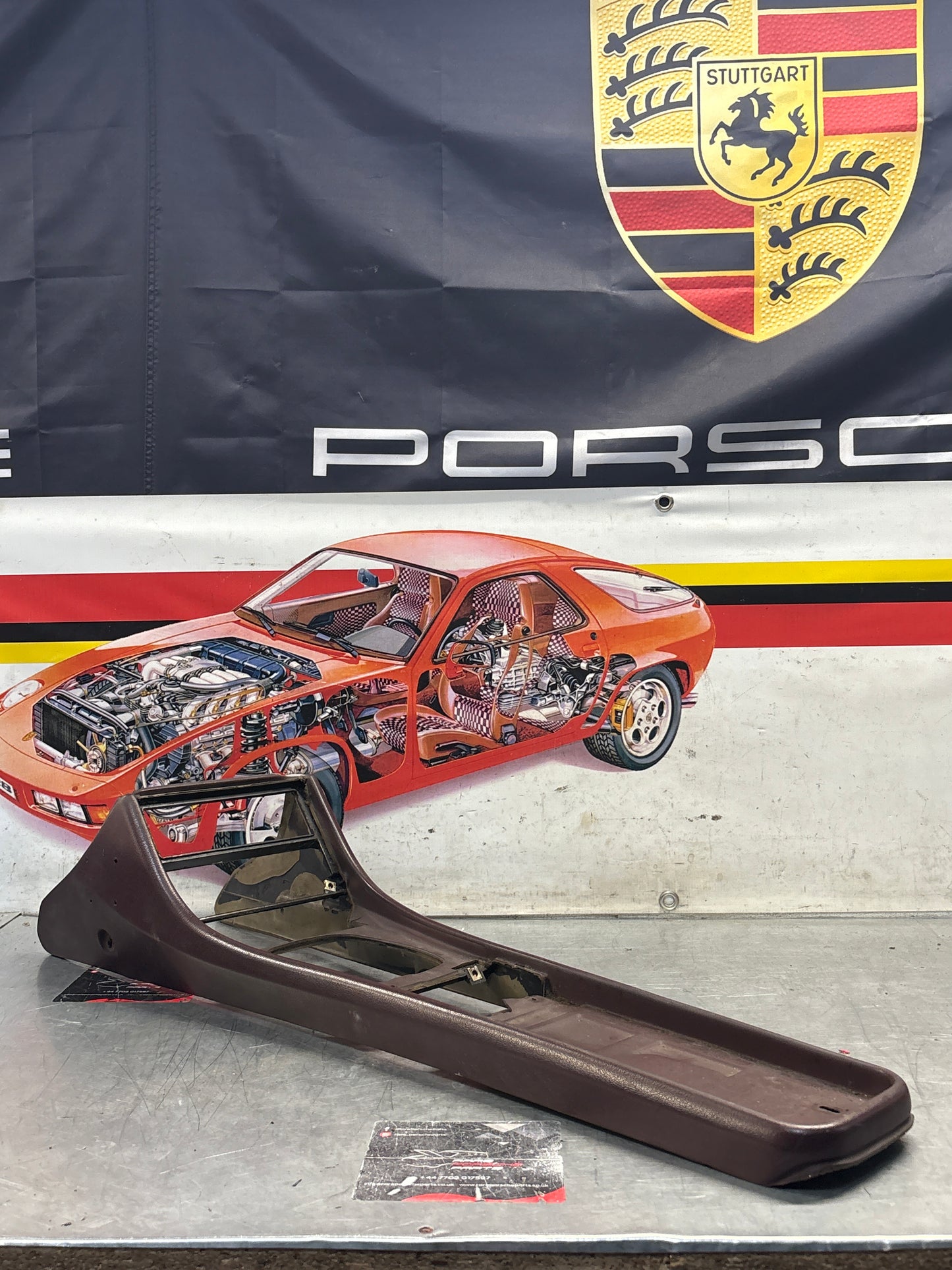 Porsche 944 centre console burgundy, 94455205100 used