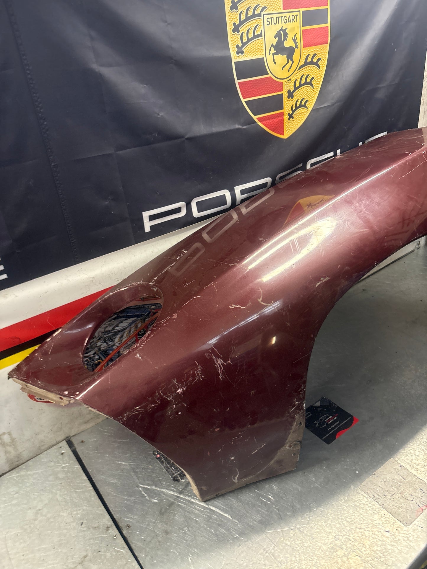 Porsche 928 front left wing, 92850301103 used
