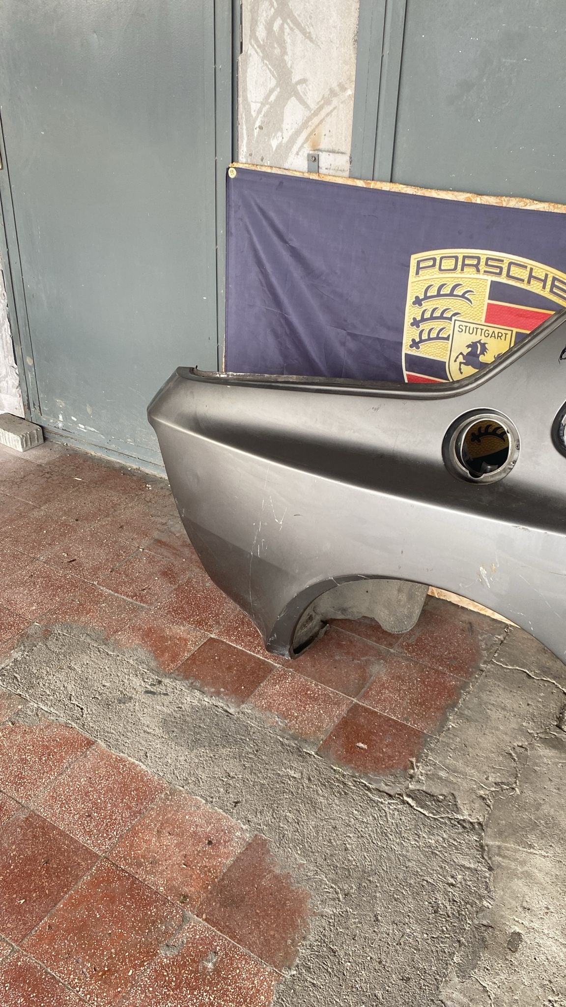 Porsche 944 Right side cut, rear fender with sill 94450390403, 94450361200
