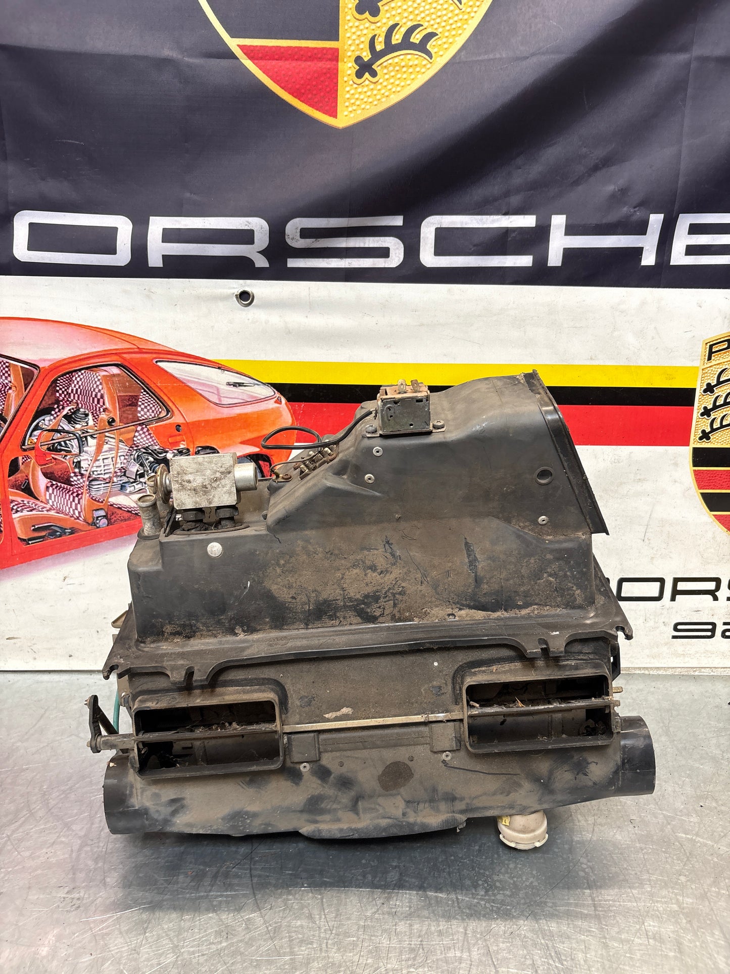 Porsche 928 heater box, LHD, 92857303604, used