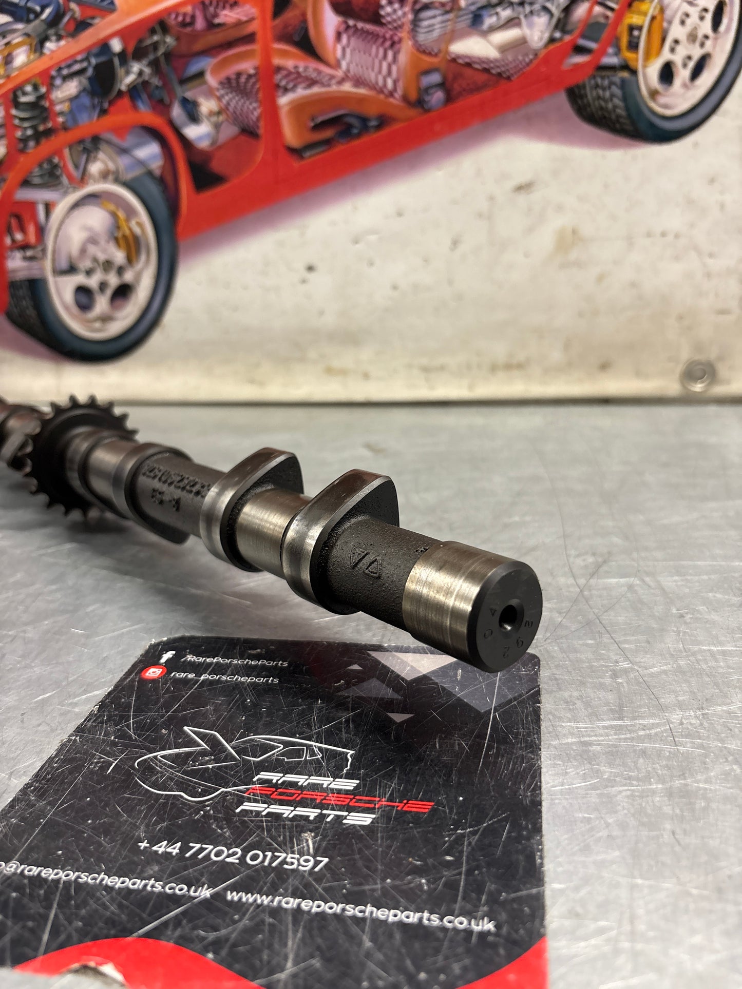 Porsche 928 S3 M28.45/46 engine Camshaft, intake side, cylinder 5-8, used 9281052923R / 92810529208