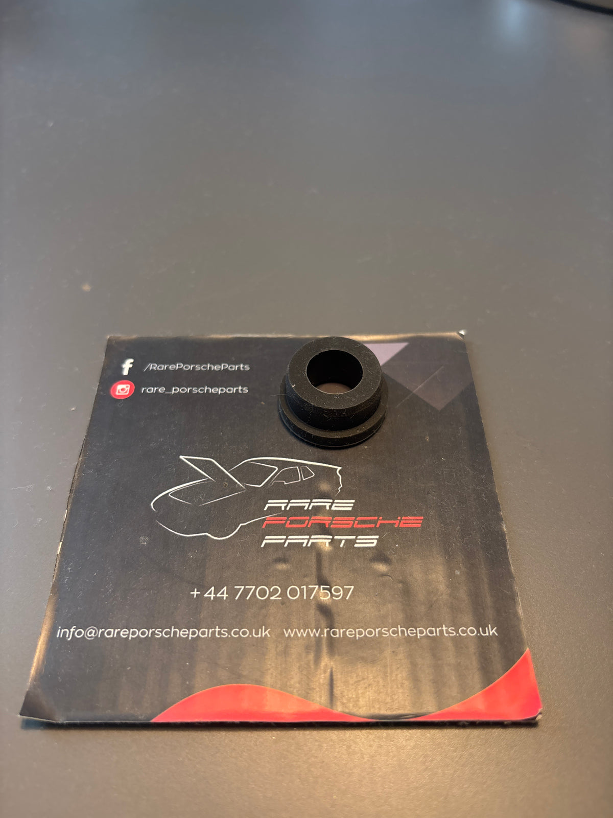 Porsche 924 2.0 N/A, Gummilagerbuchse für Lichtmaschine 047131117A
