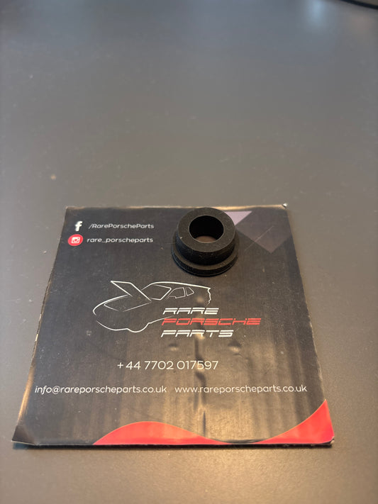 Porsche 924 2.0 N/A, Alternator rubber mounting bush 047131117A