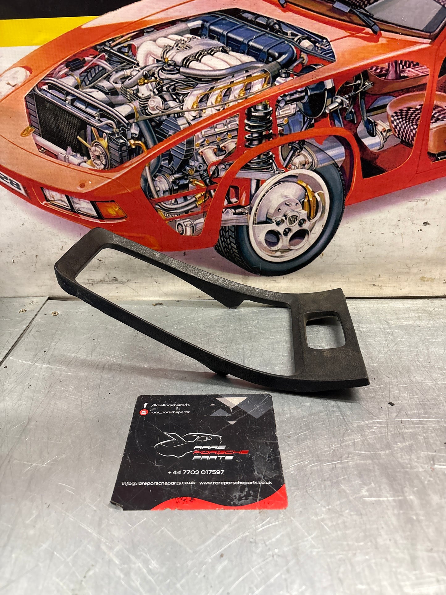 Porsche 928 Centre Console Gear Stick Surround Trim 92855204708 Black used