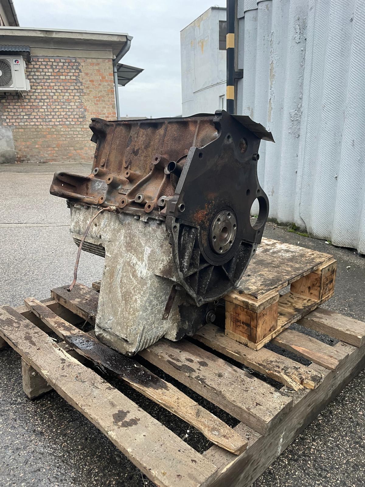 Porsche 924 Turbo S1 31/01 short block, used