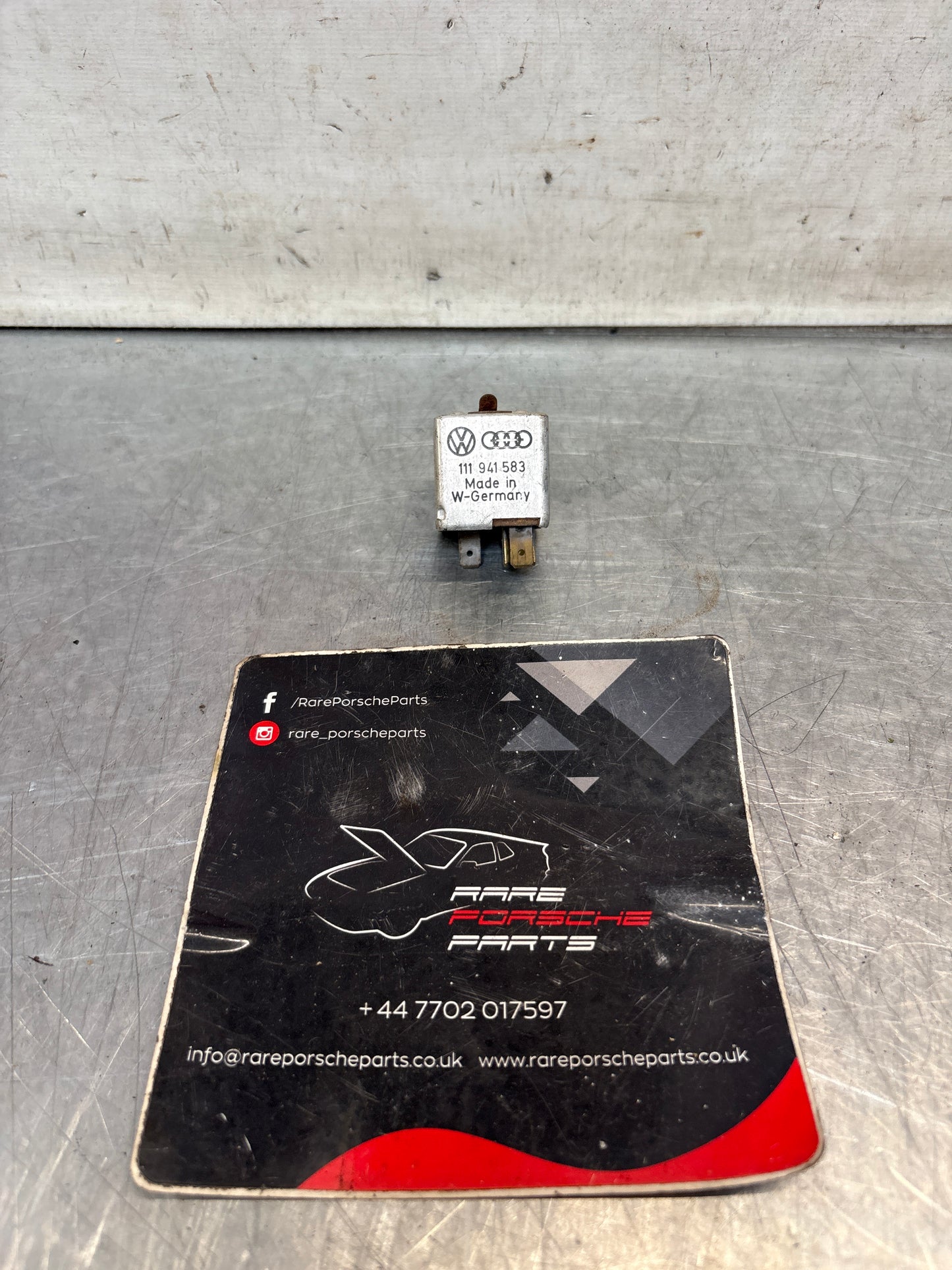 Porsche 914 headlight dimmer relay, used 111941583