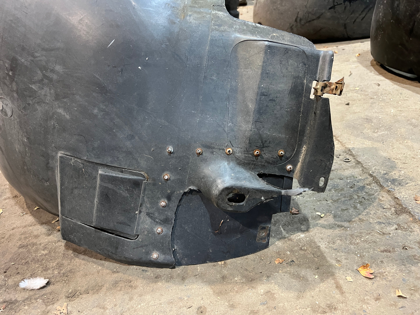 Porsche 944 S2 wheel arch liner Right, 94450438206 used