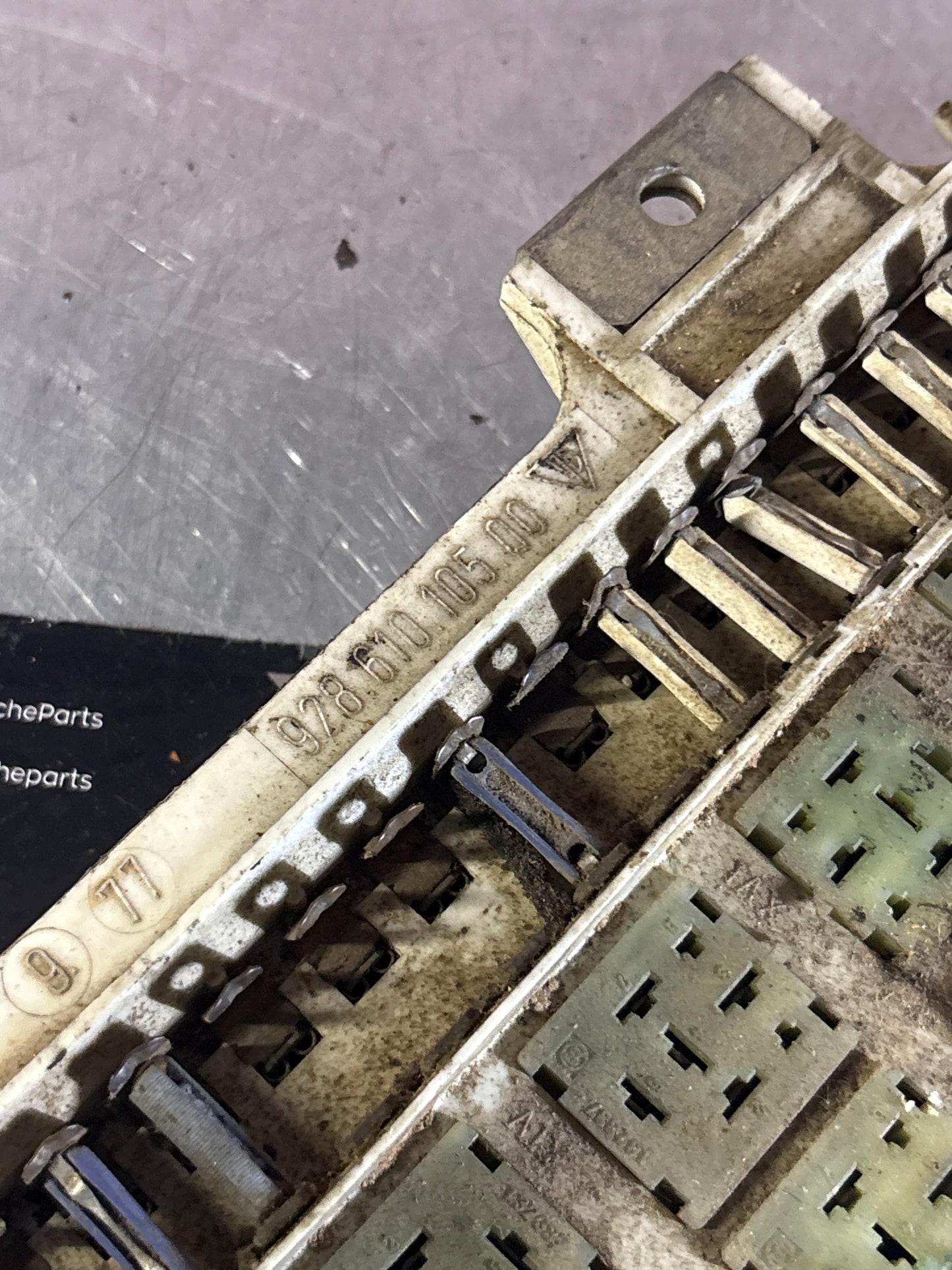 Porsche 928 fuse box relay panel, used 92861010500