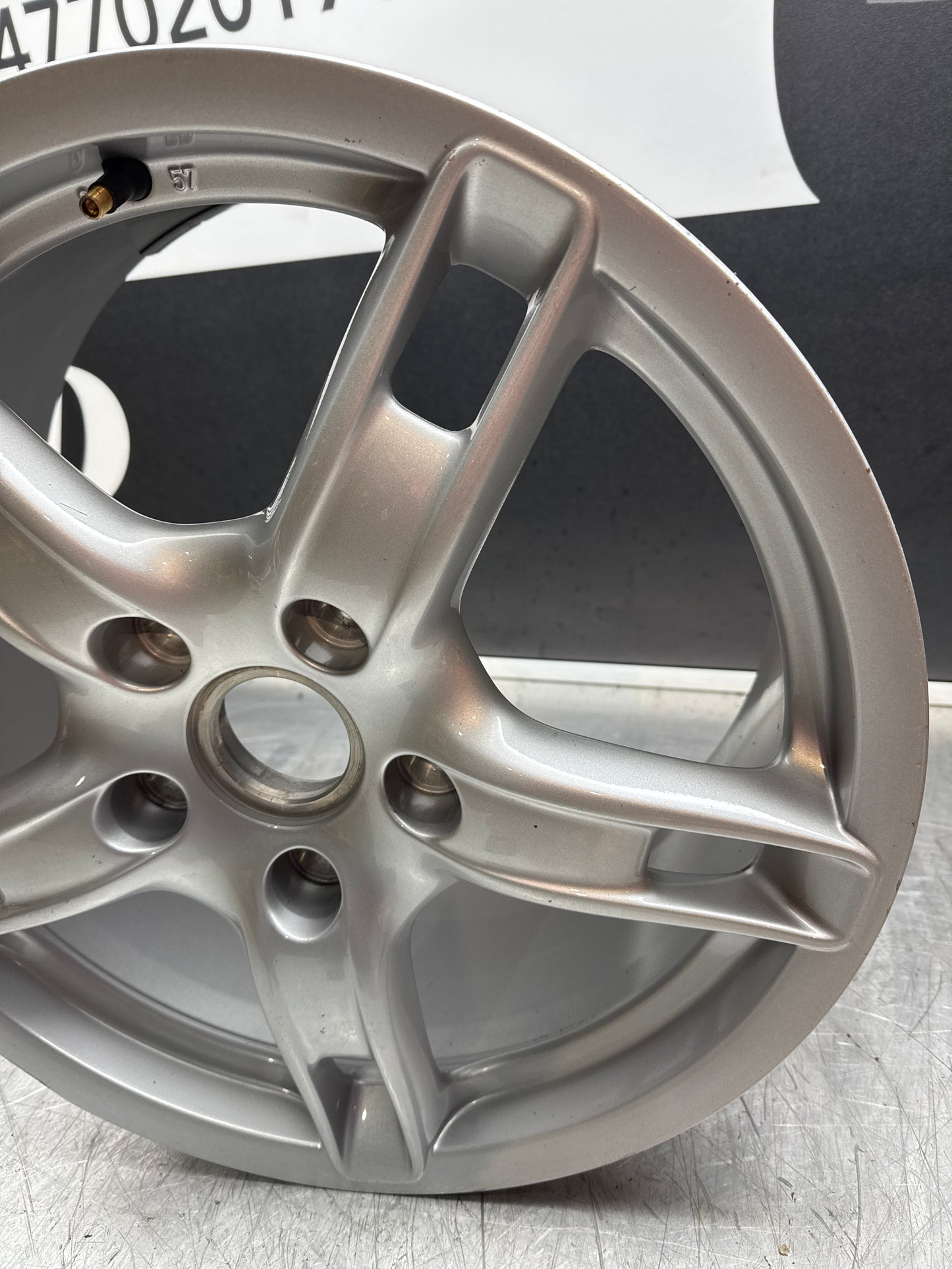 Porsche 987 alloy wheel   98736213600 spares and repairs