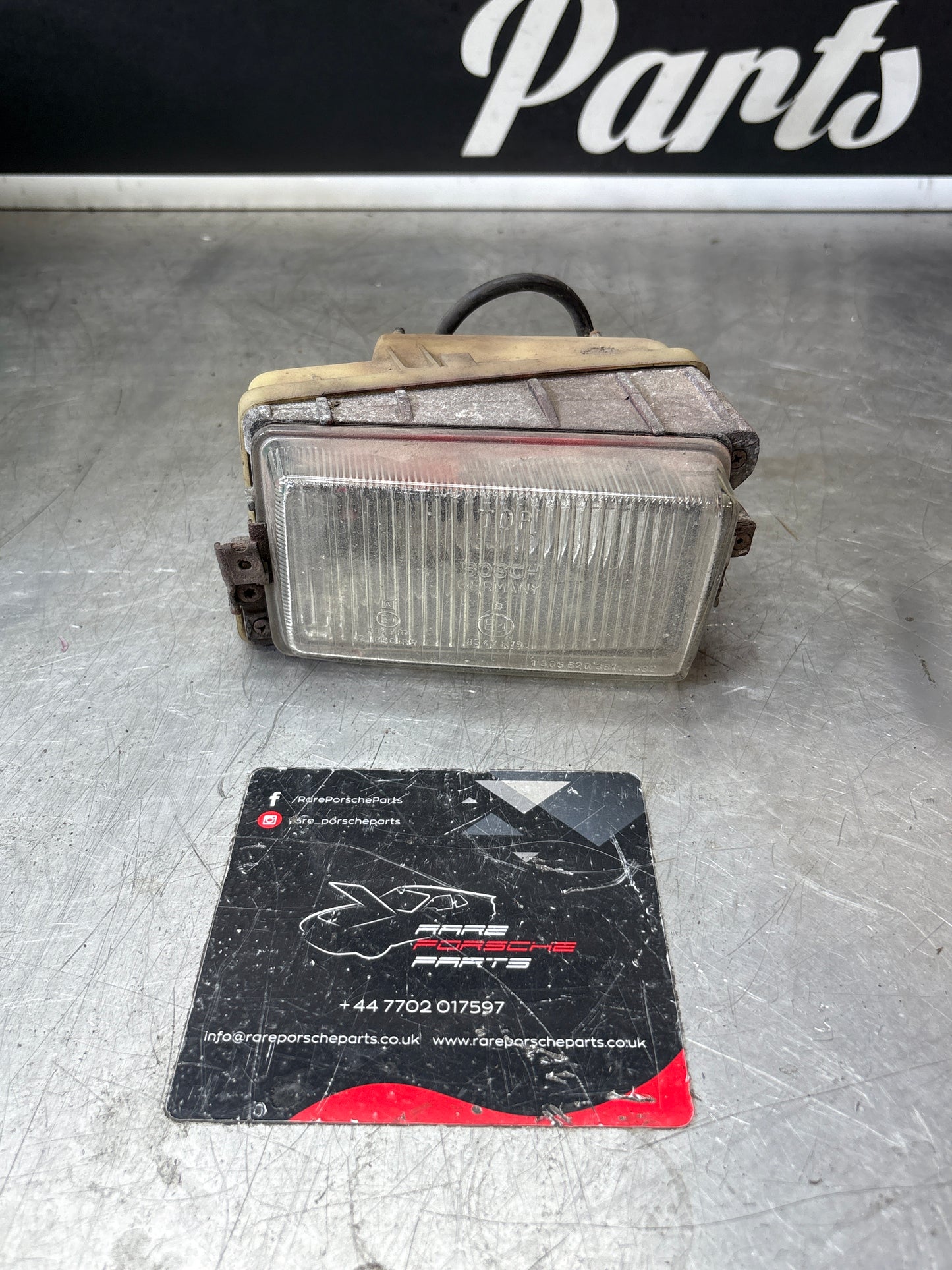 Porsche 928 Bosch headlight high beam, right 0305401002 / 92863141600