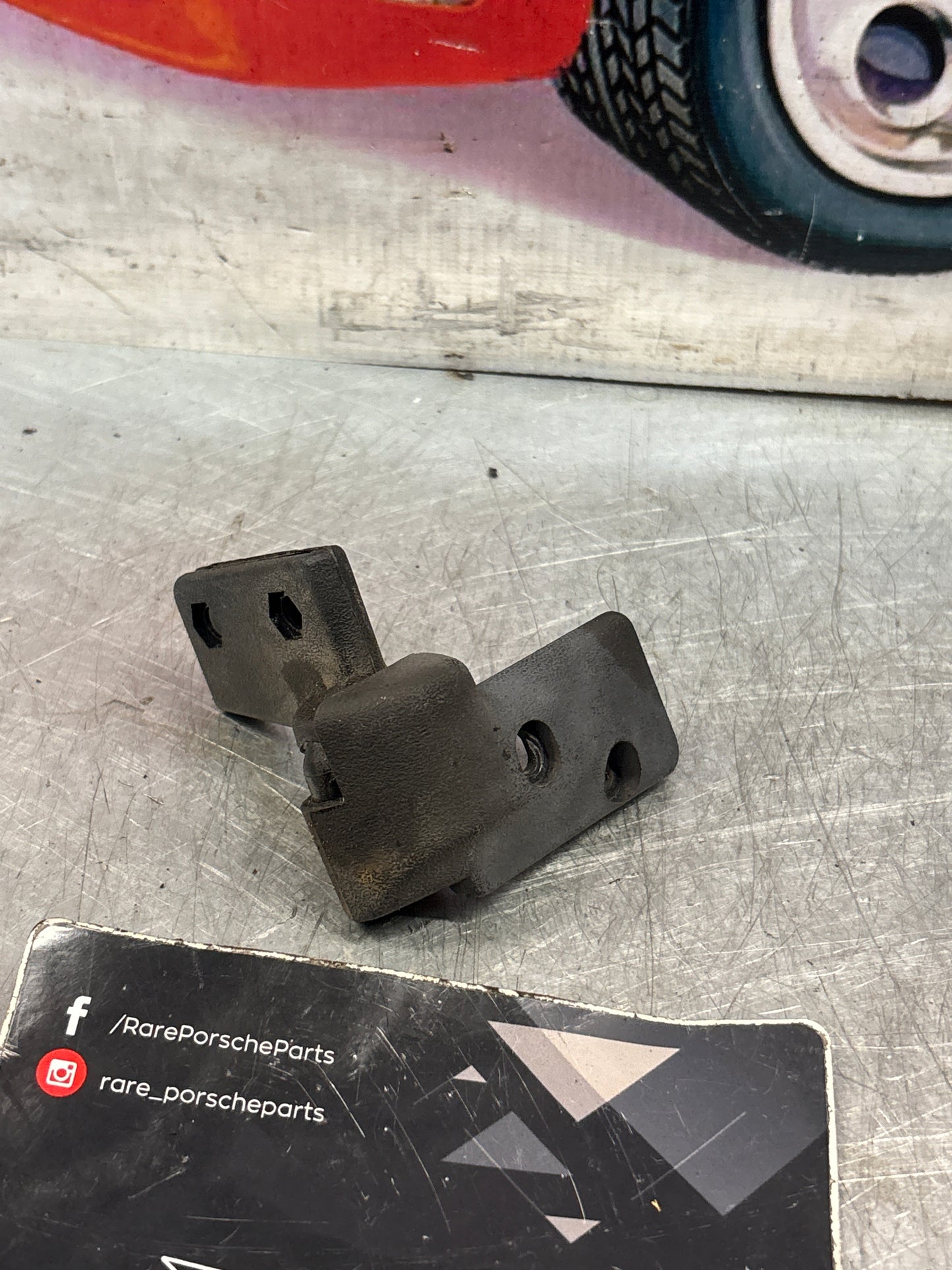Porsche 924 / 944 / 968 sunroof wind deflector left hinge 477871681 477871635A used