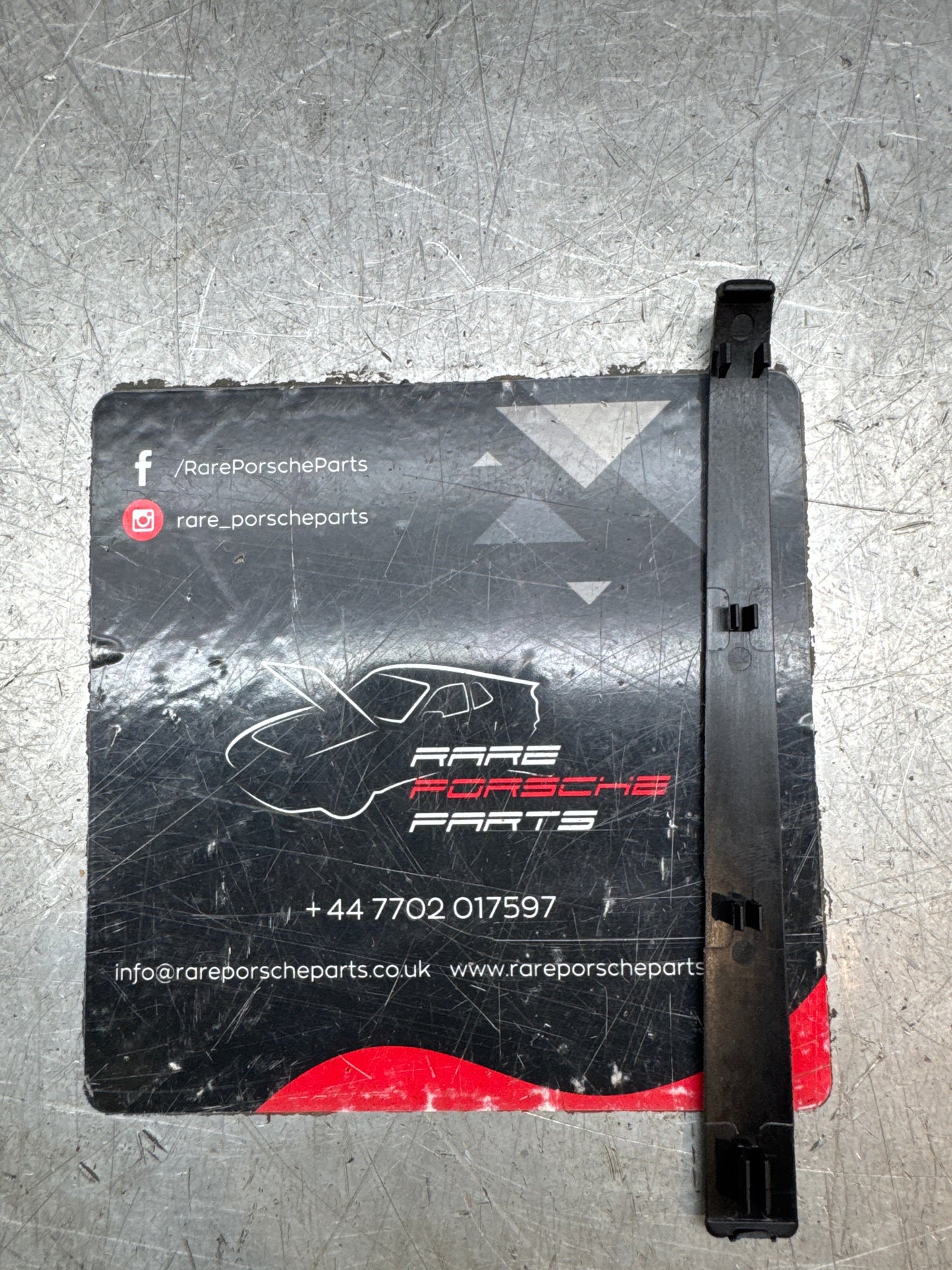 Porsche 924 944 outer door handle insert , cover 823837239 new