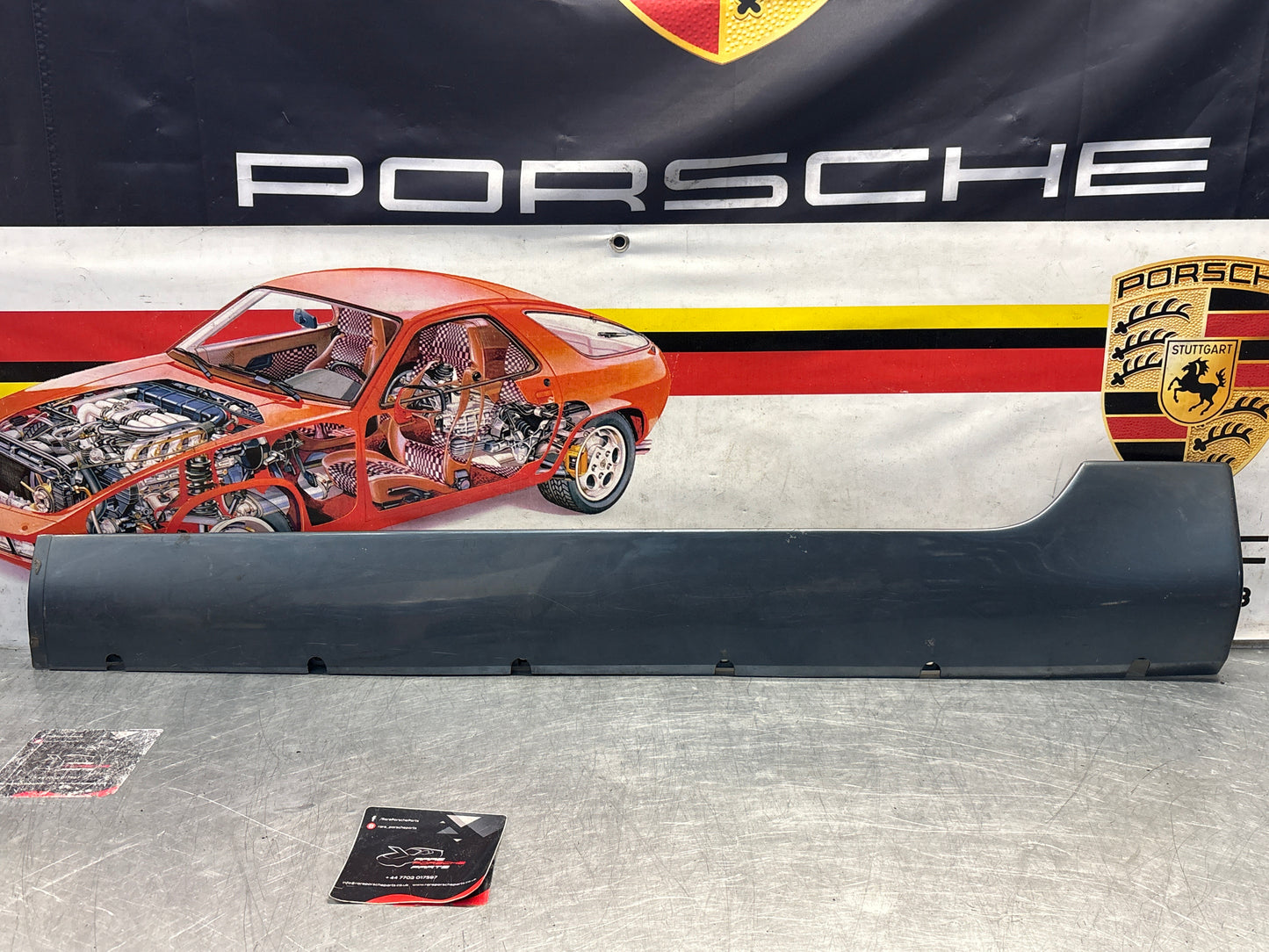 Porsche 928 S4 left sill cover, used 92855908502