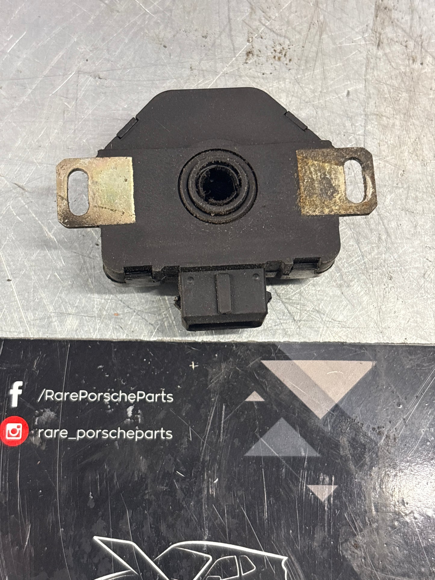 Porsche 928 Throttle position sensor TPS, 0280120322, used