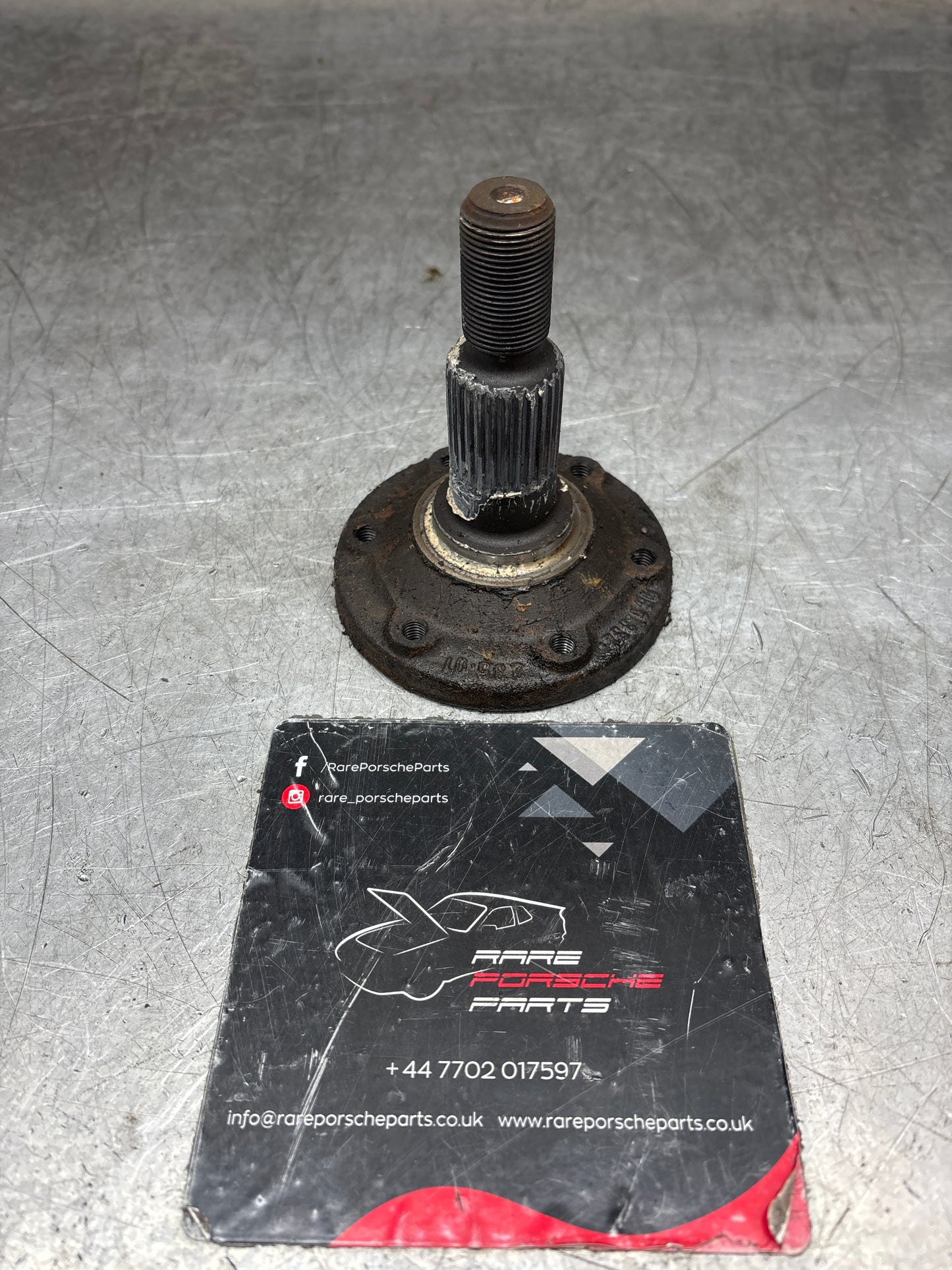 Porsche 924S 944 85.5- Rear Stub Axle Hub  95133223501, used