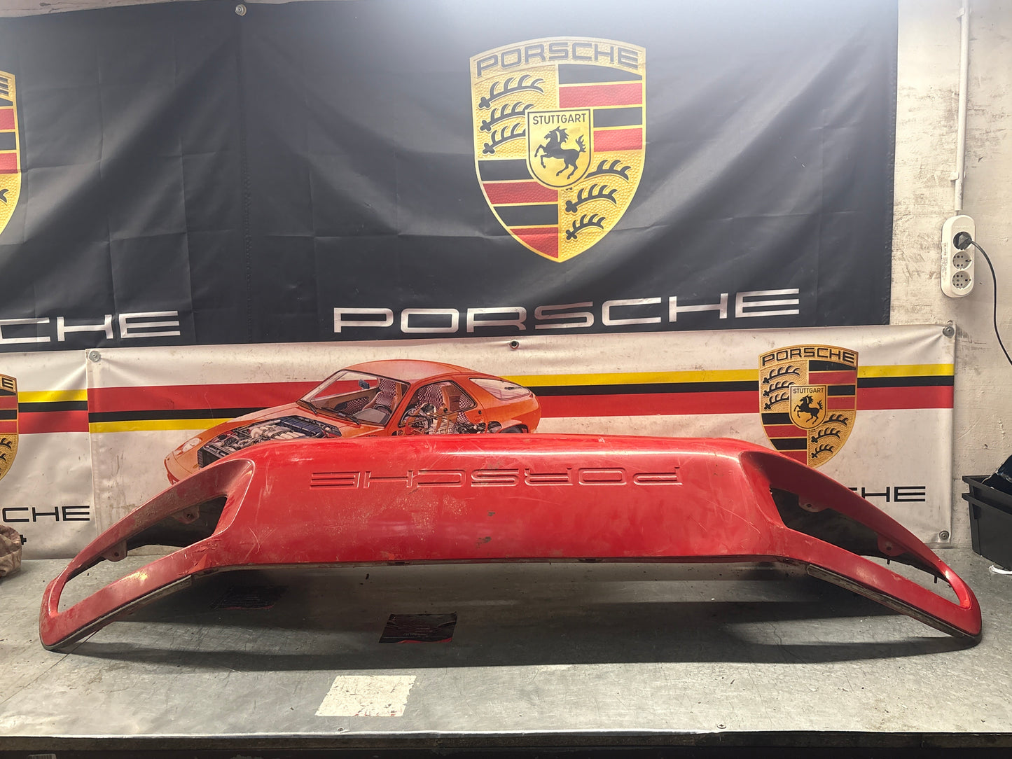 Porsche 928 rear bumper, used 928505023