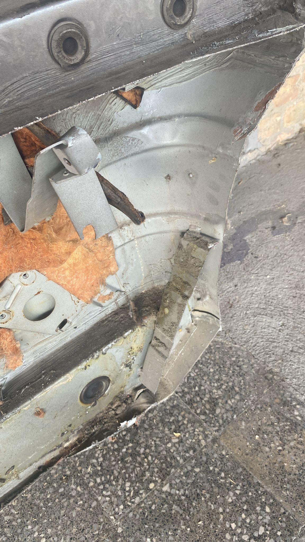 Porsche 944 left side cut, rear fender with sill 94450390303, 94450361102