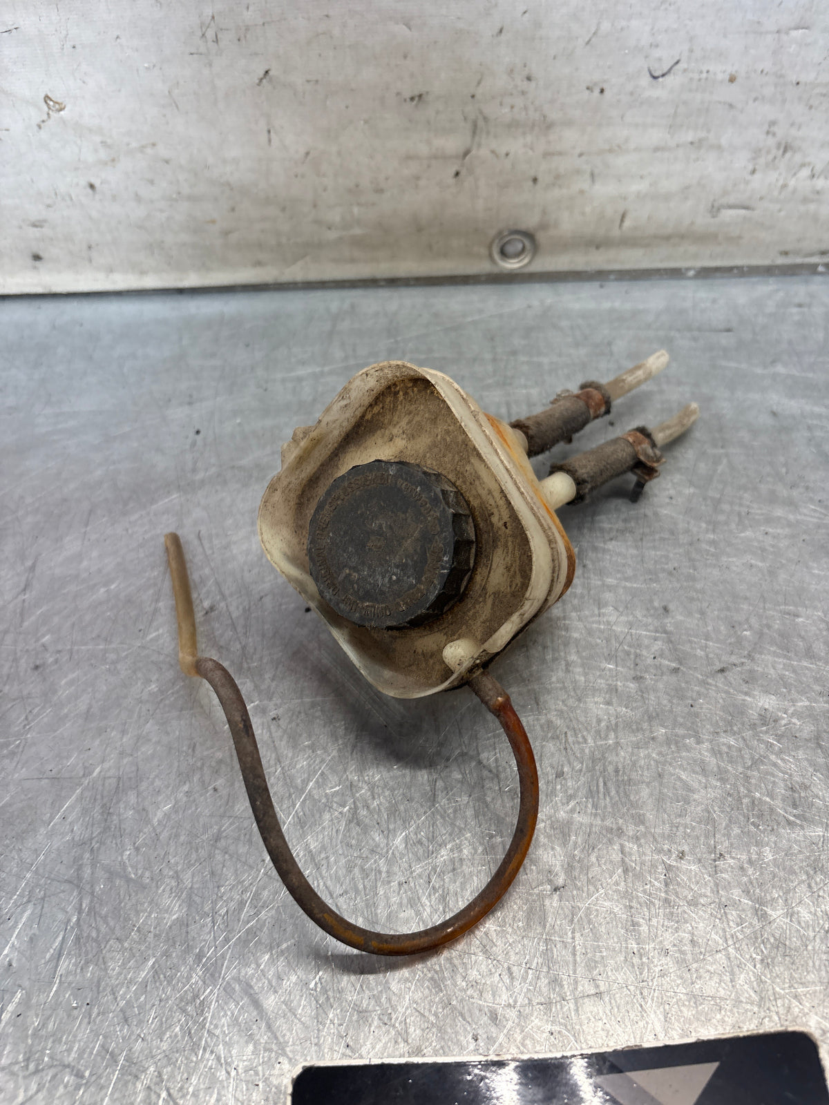 Porsche 911 / 914 brake fluid reservoir, used 91135501313