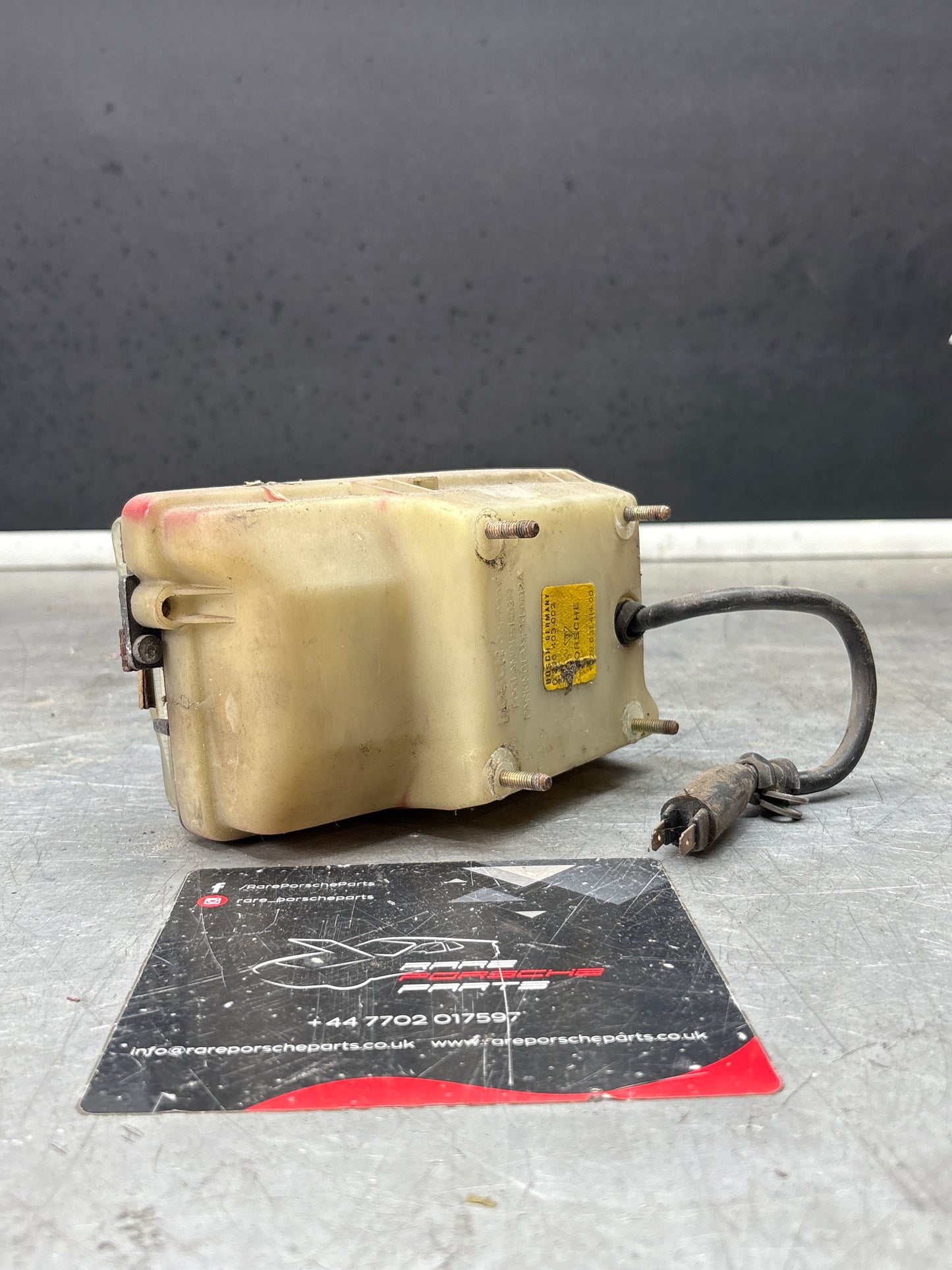 Porsche 928 Bosch headlight high beam, right 0306403002 / 92863141400