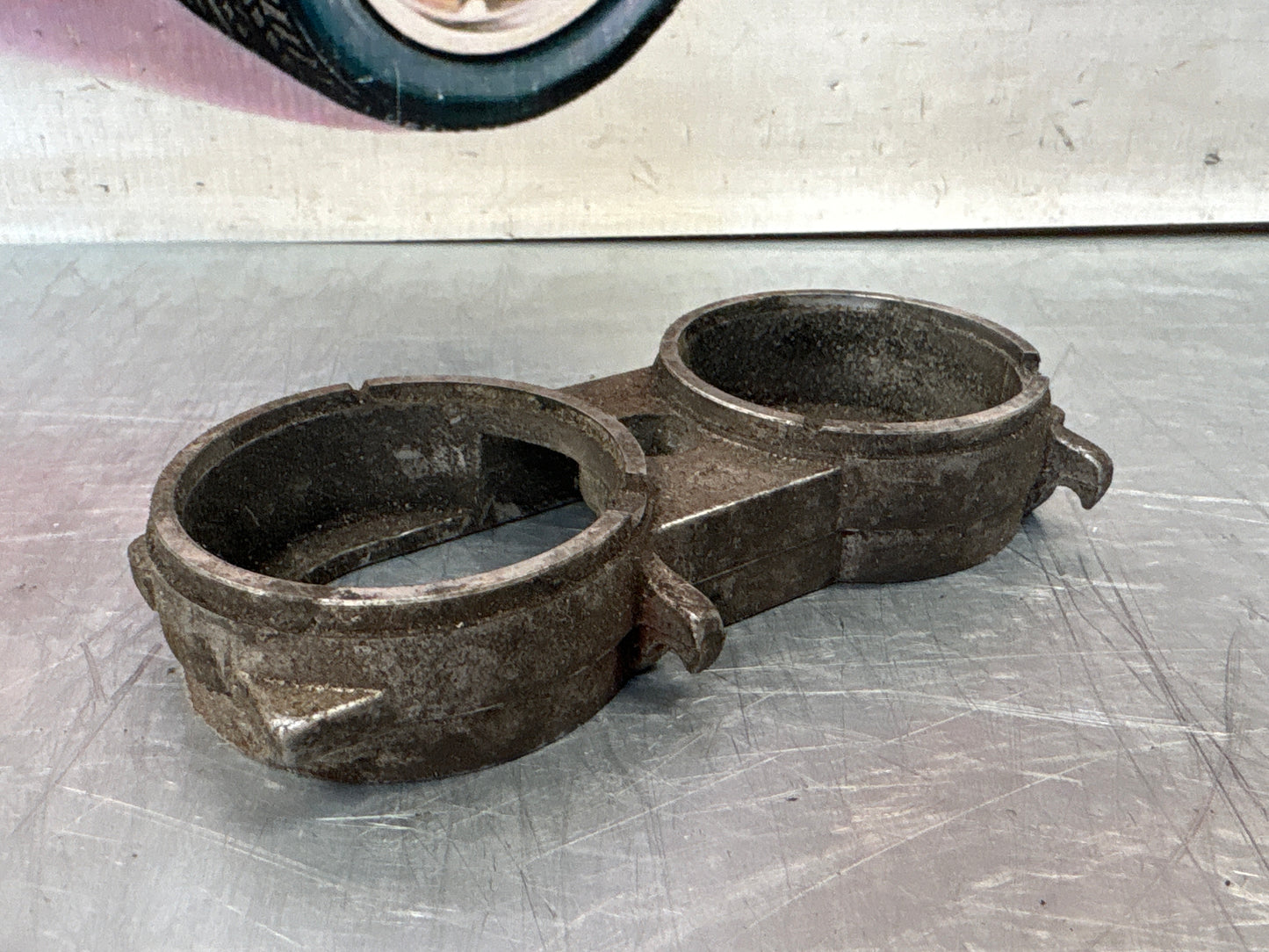 Porsche 928 double distributor housing, used 9286025320R