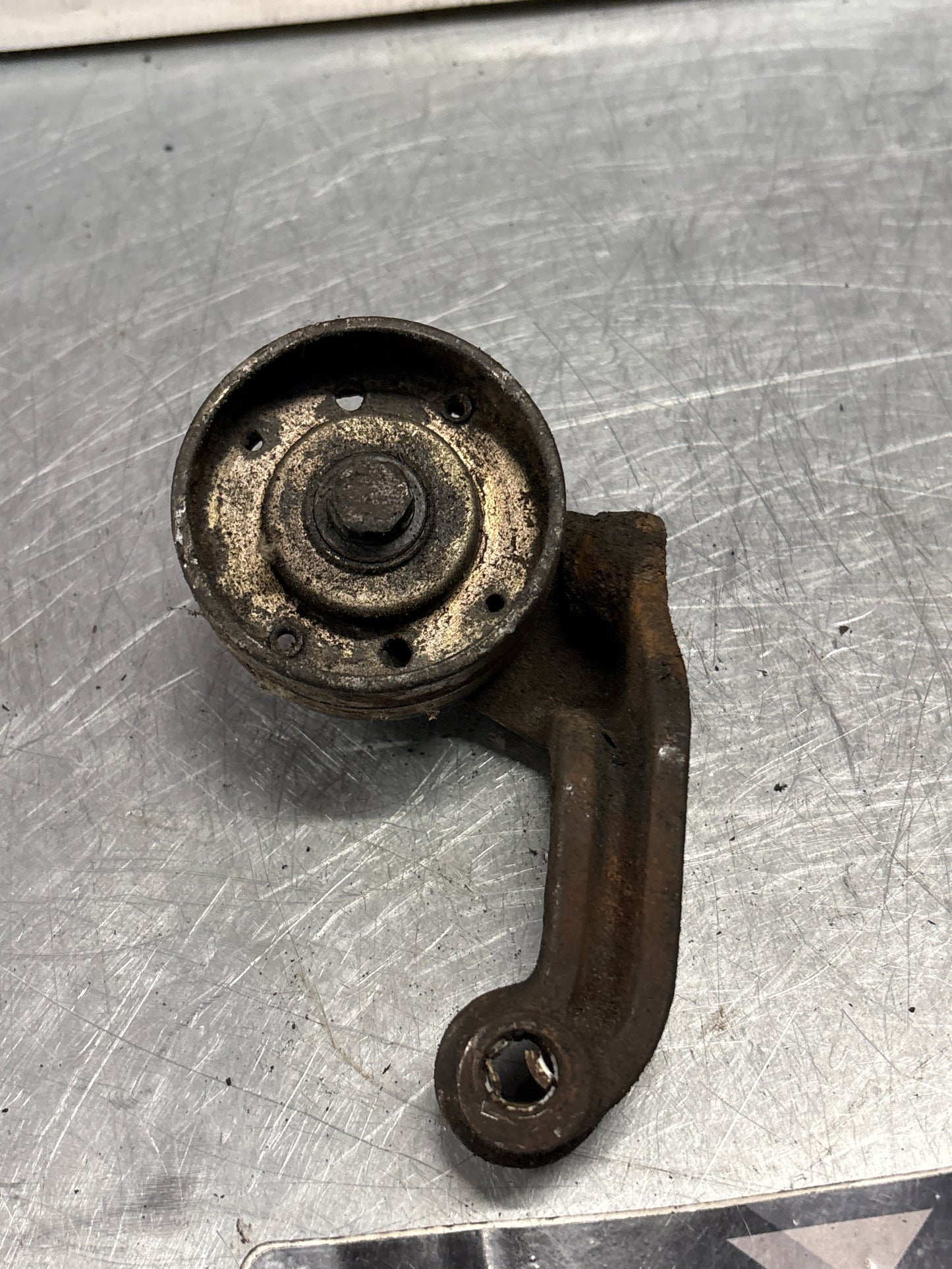 Porsche 928 belt tensioner, used 9281055401R / 92810554001