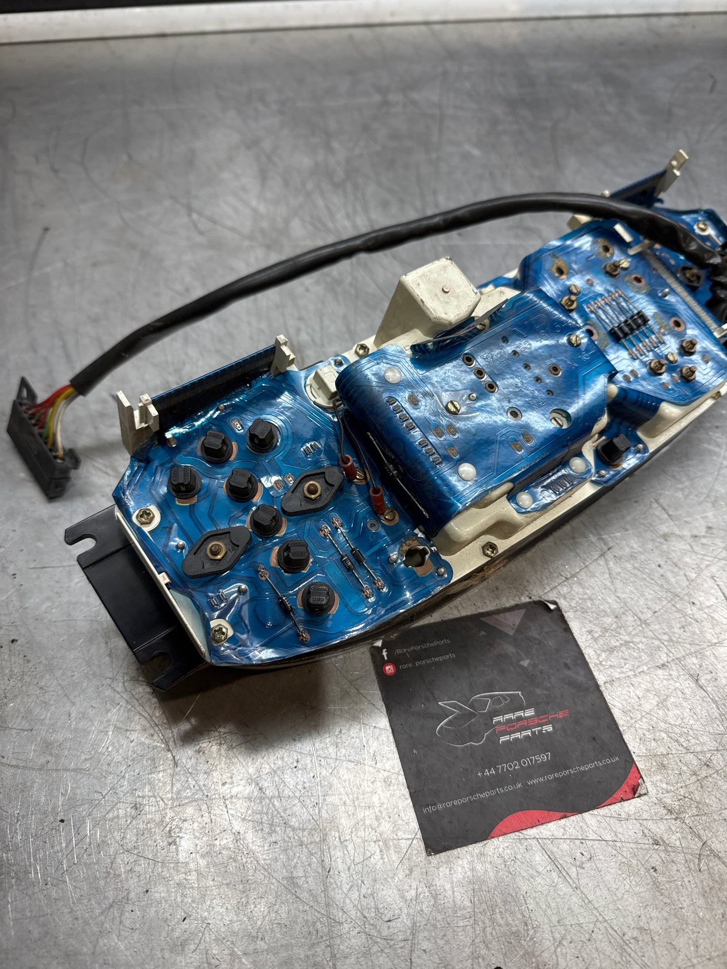 Porsche 944 dash clock binnacle pod speedometer, automatic 94564131107 used 09285 miles