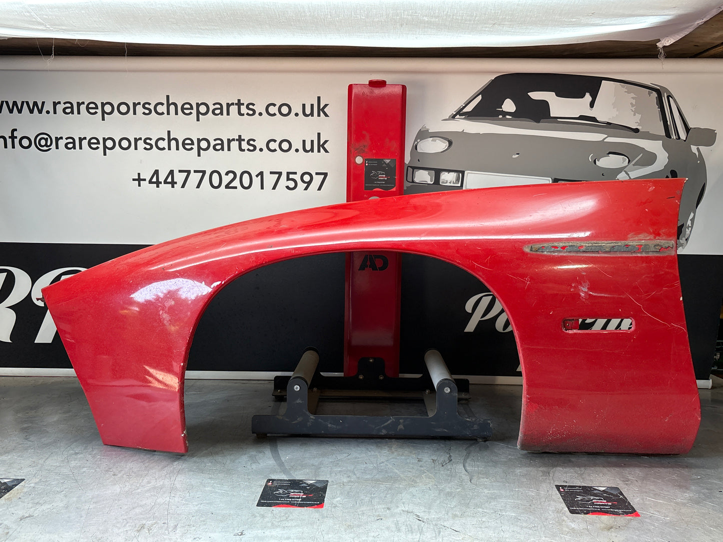 Porsche 928 -87 front left wing, 92850301103 used