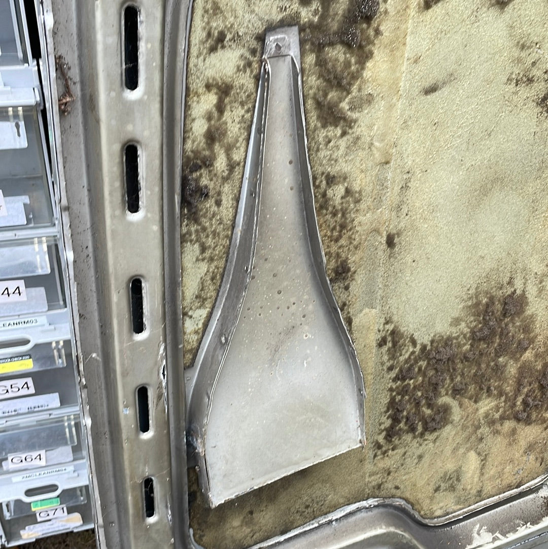 Porsche 924 turbo S2 bonnet, original part in used condition, needs to be straightened, used