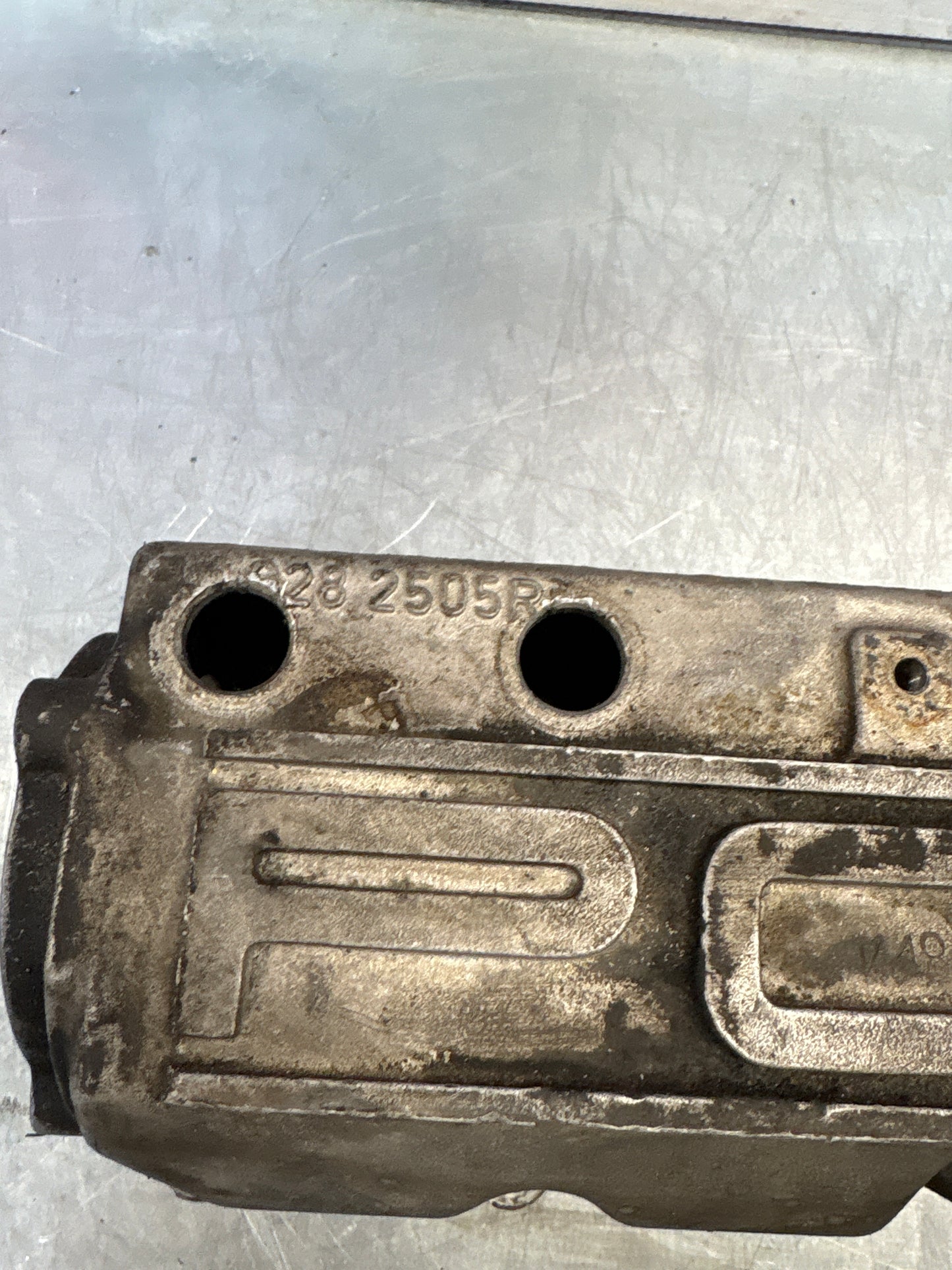 Porsche 928 Cam Carrier 9282505R used bare unit