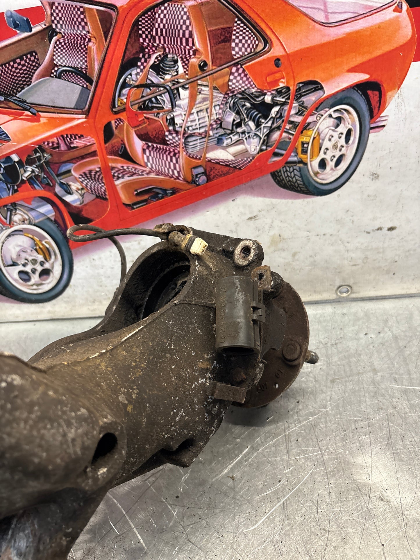 Porsche 944 alloy rear right trailing arm, used 95133151405 / 9513315144R used, with hubs