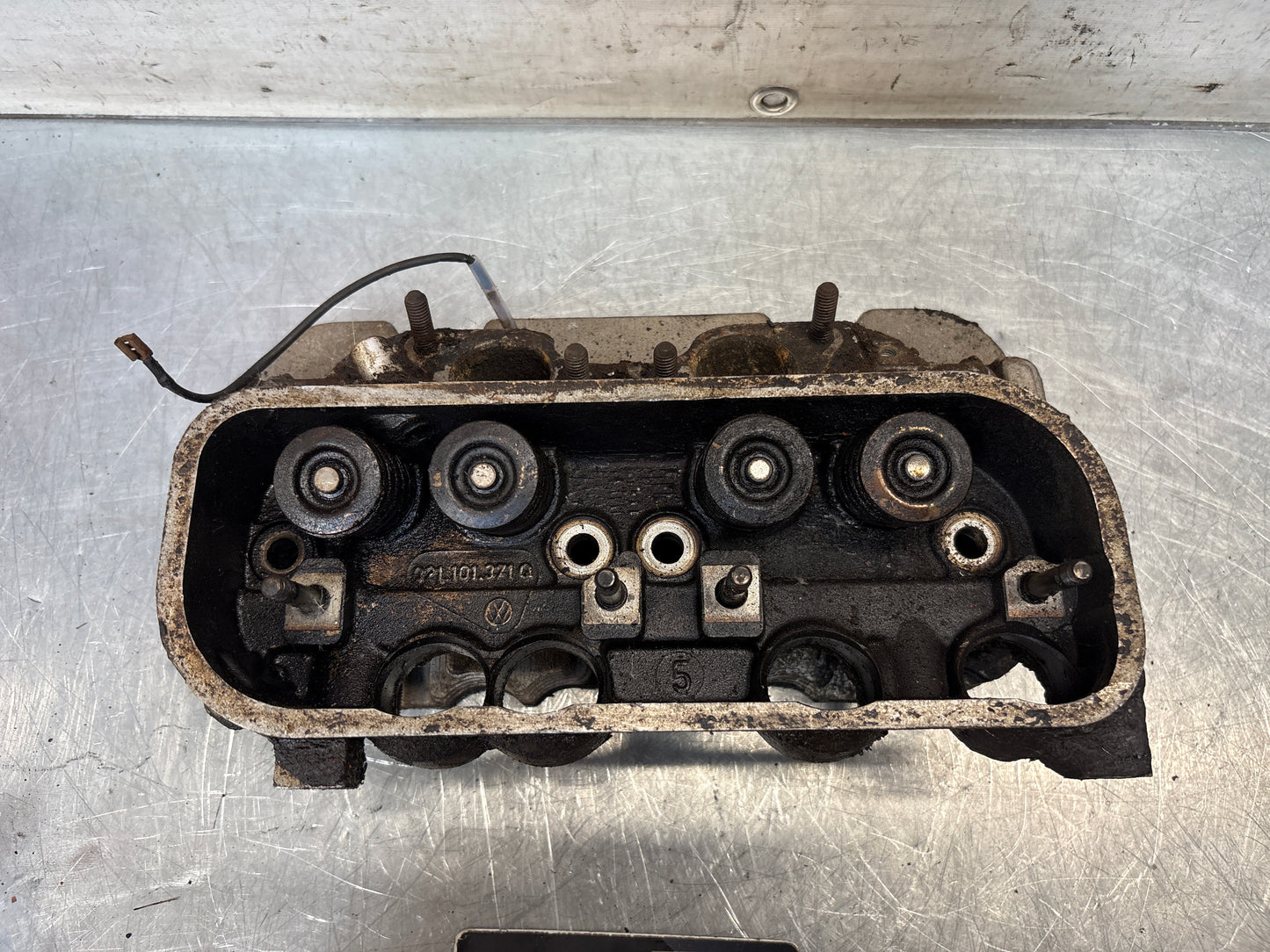 Porsche 914, cylinder head, right side, used 021101371Q