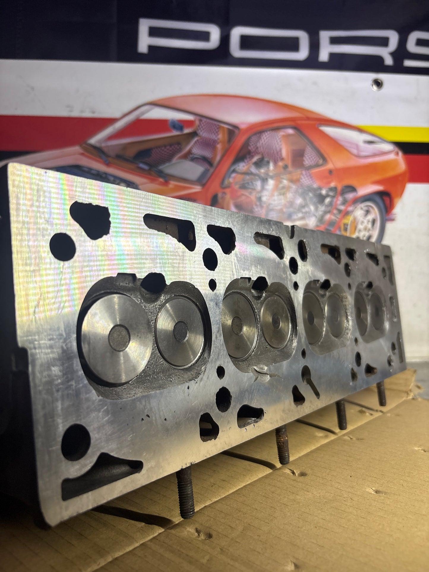 Porsche 924 Turbo reconditioned cylinder head with camshaft 9311043013R