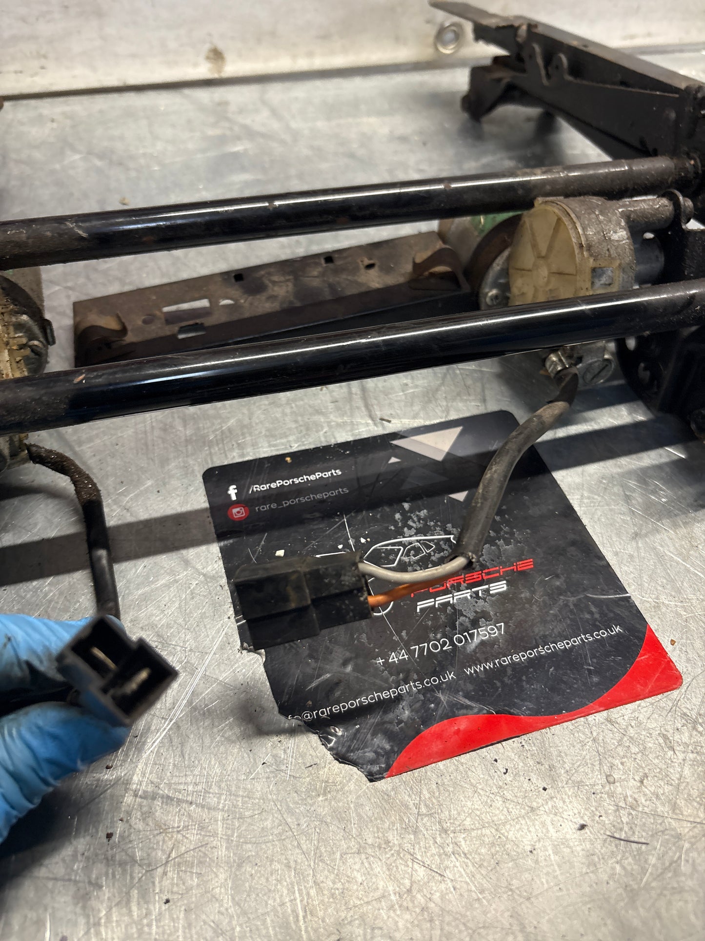 Porsche 928 electric seat rail seat frame, with motor, used 0130049007 / 0130049004