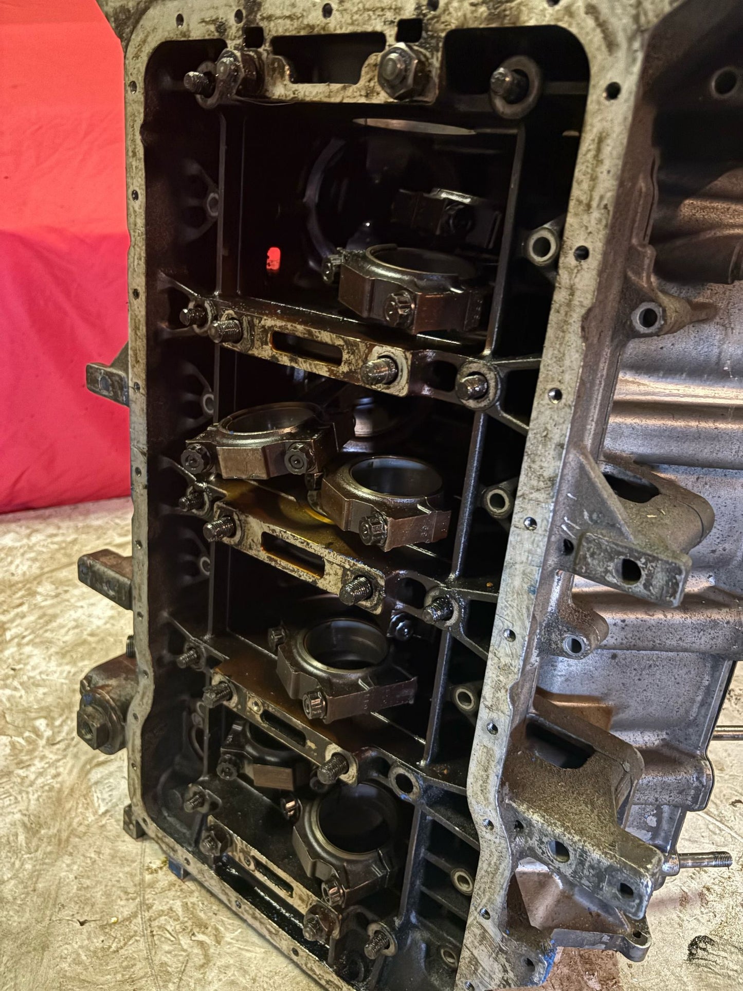 Porsche 928 M28/01 4.5 block with pistons, used