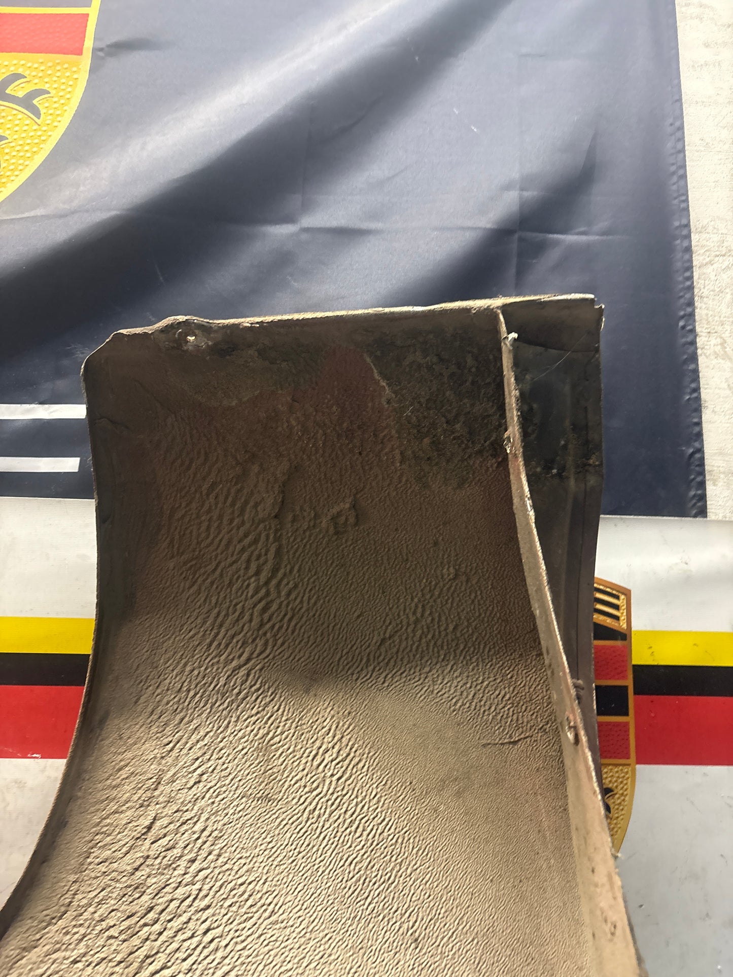 Porsche 928 -87 front left wing, 92850301103 used