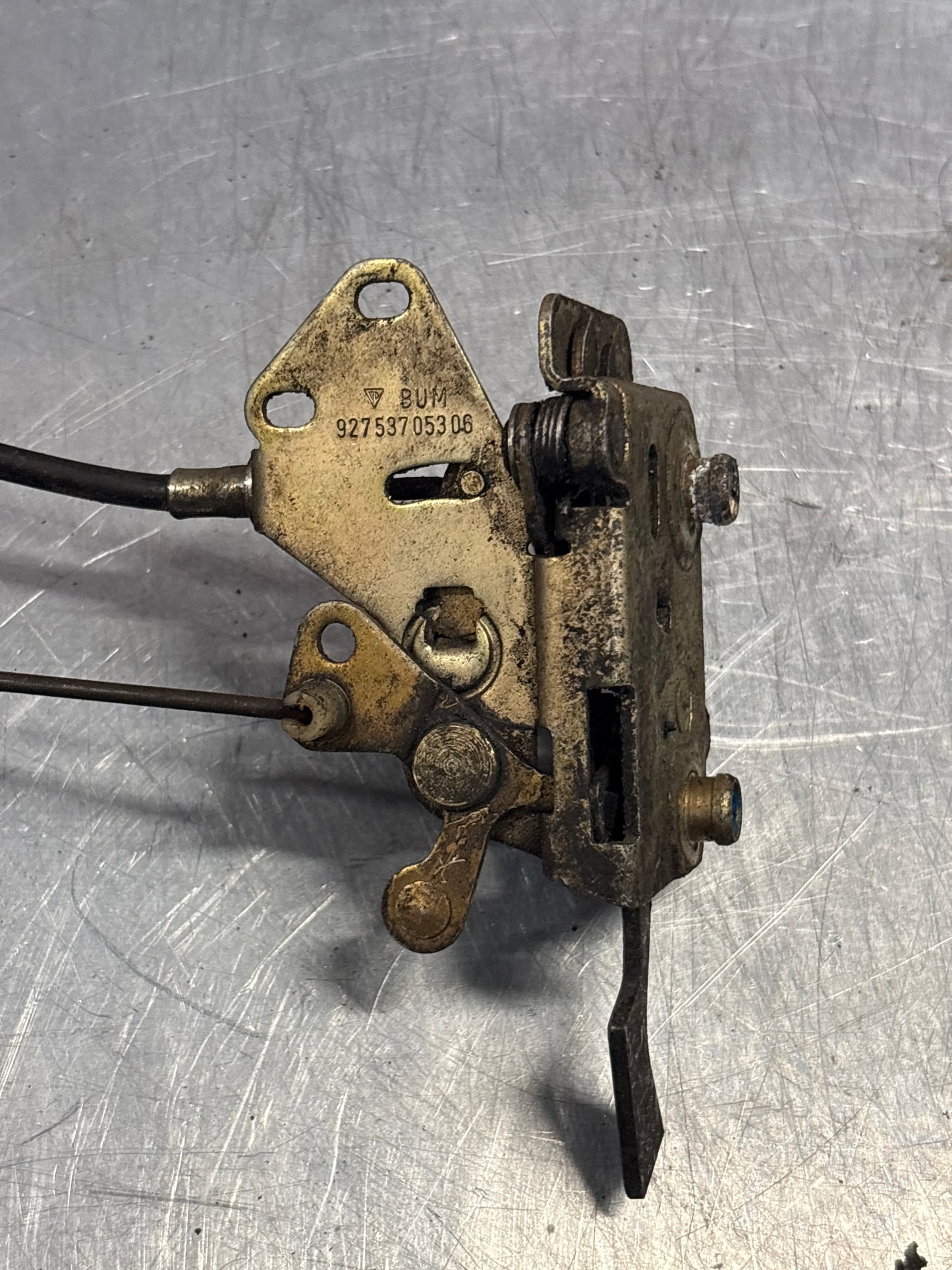 Porsche 928 left door lock mechanism 92853705309 used